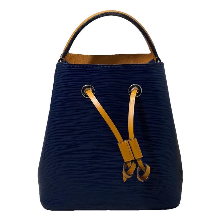 Nano Noé leather crossbody bag