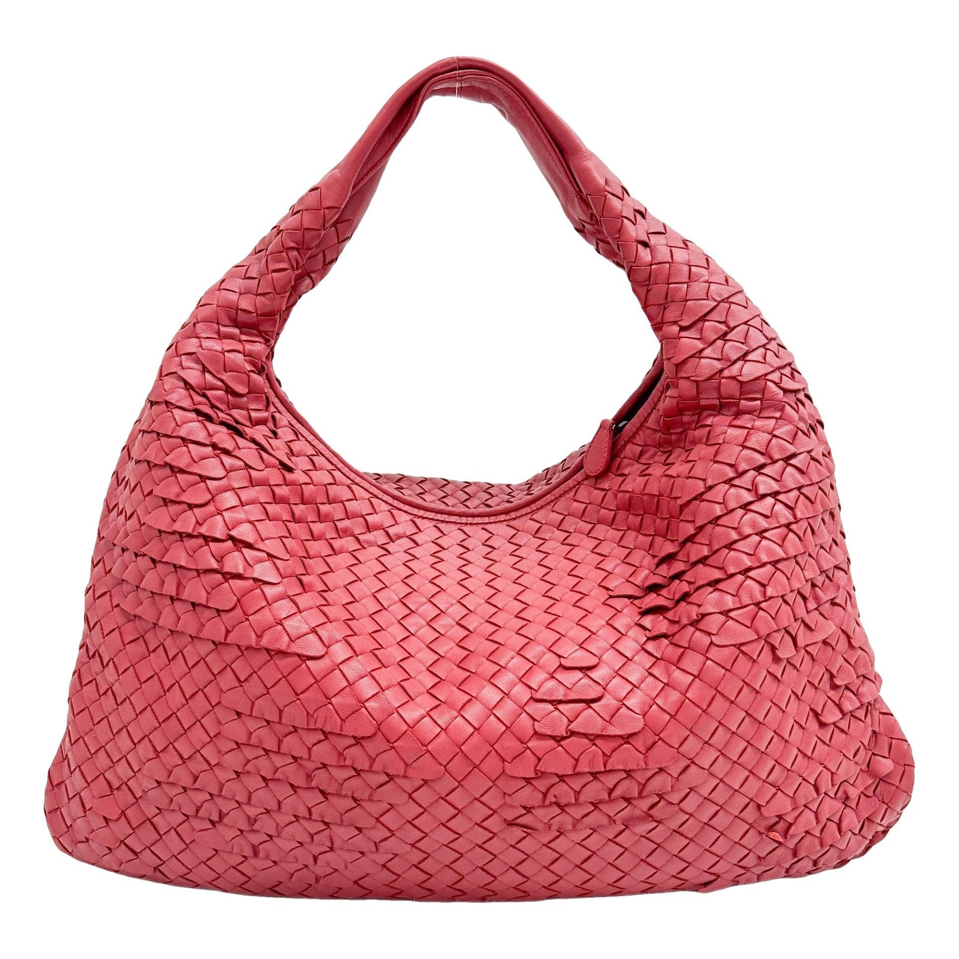 Veneta leather handbag