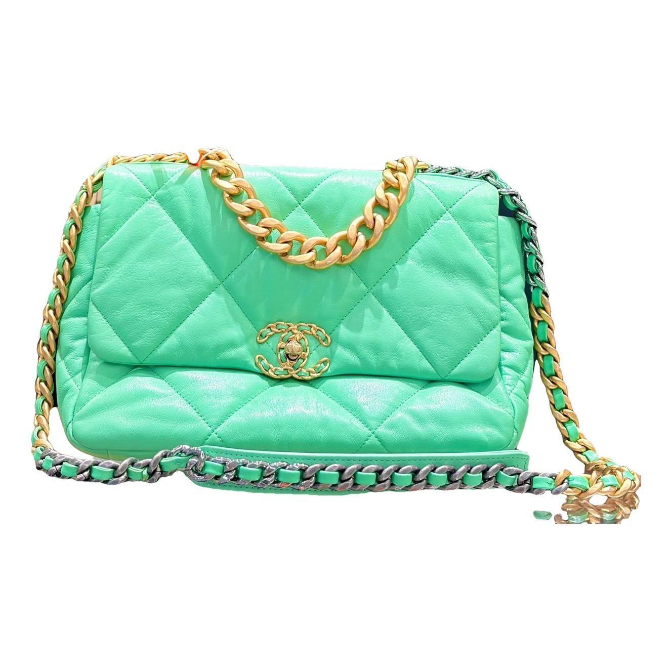 Chanel 19 leather handbag
