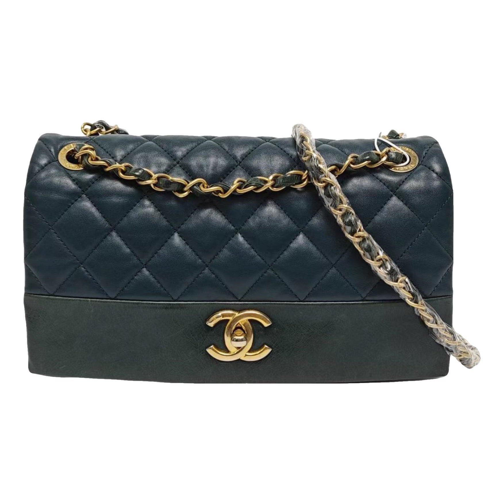 Timeless/Classique leather crossbody bag