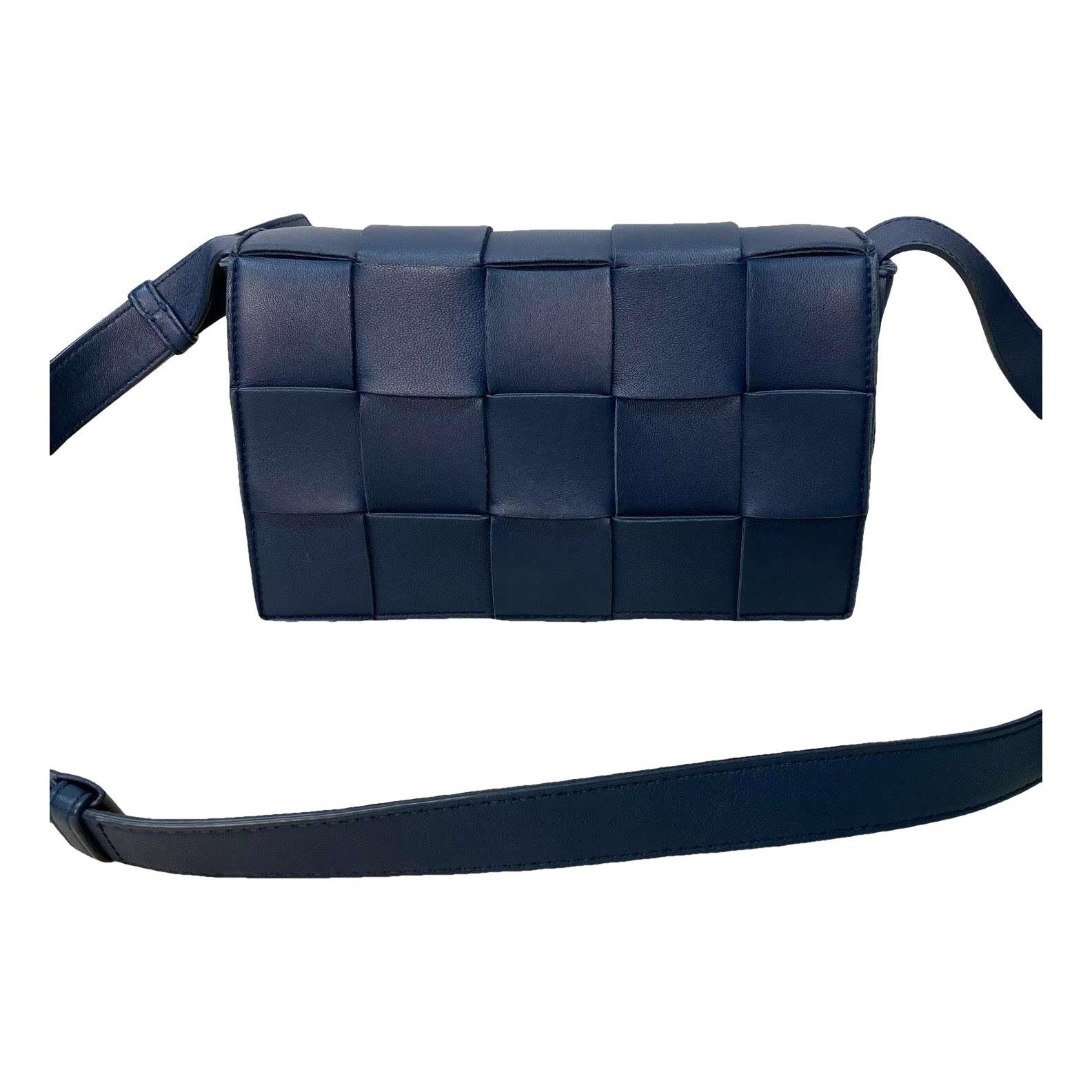 Cassette leather handbag