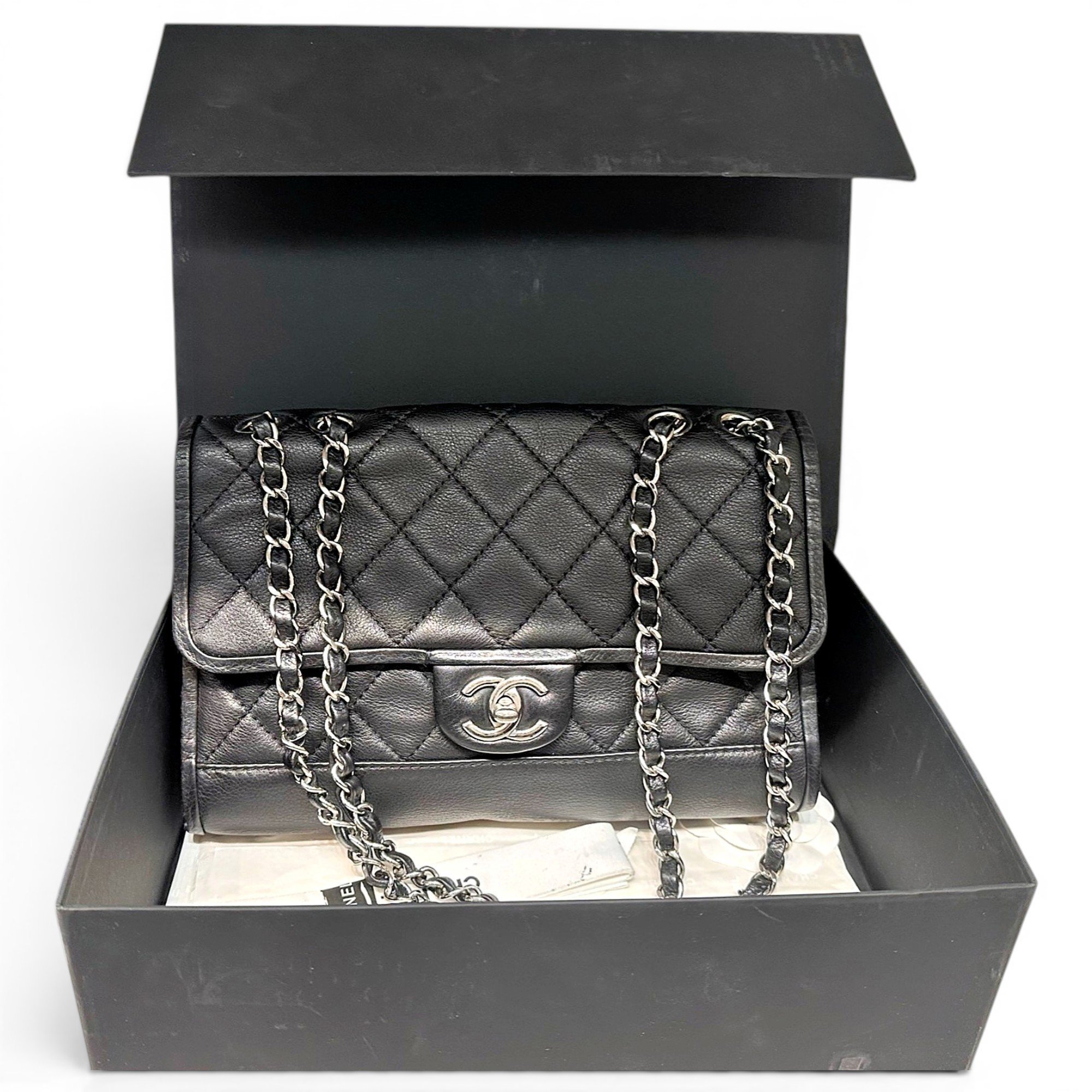 Timeless/Classique leather crossbody bag