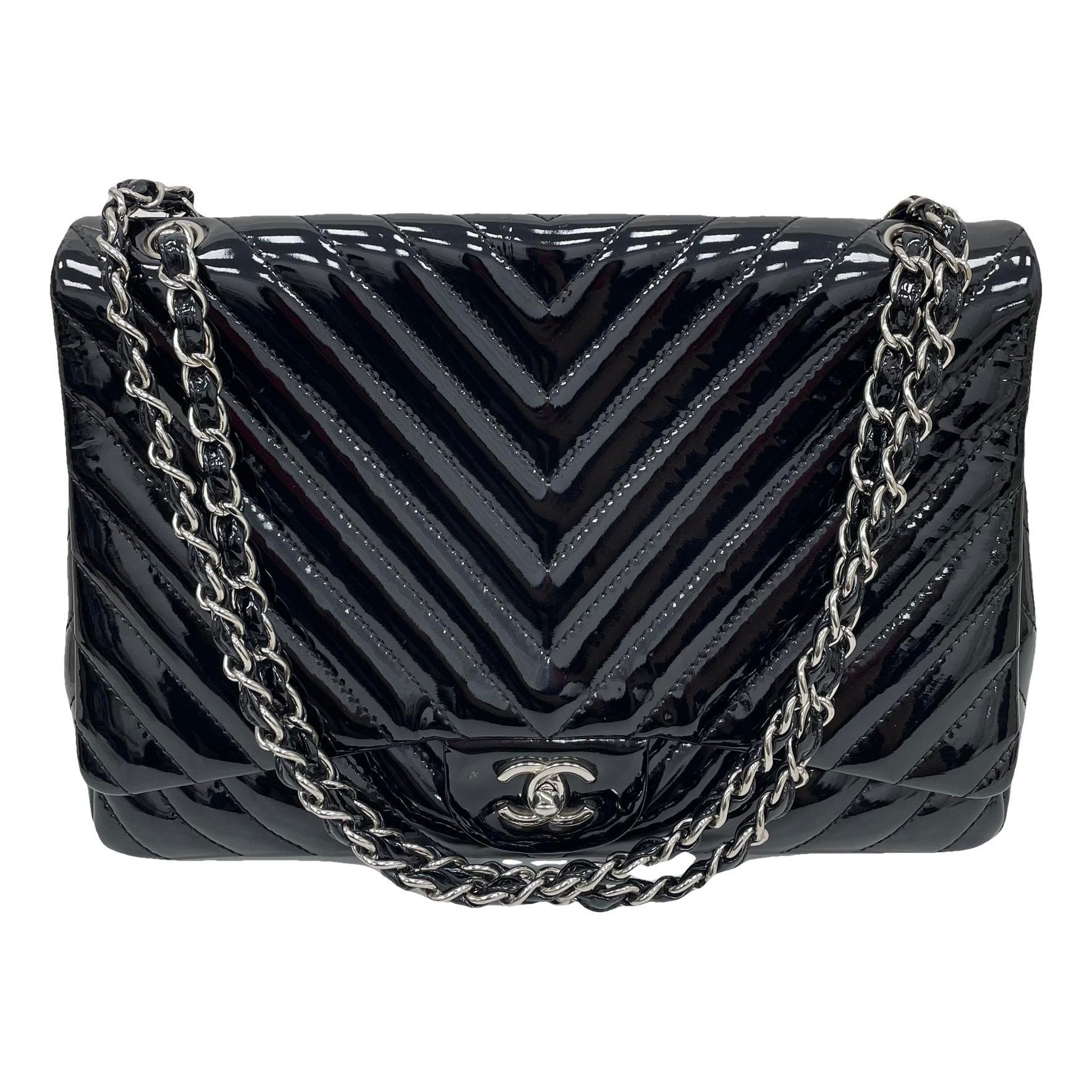 Timeless/Classique patent leather handbag