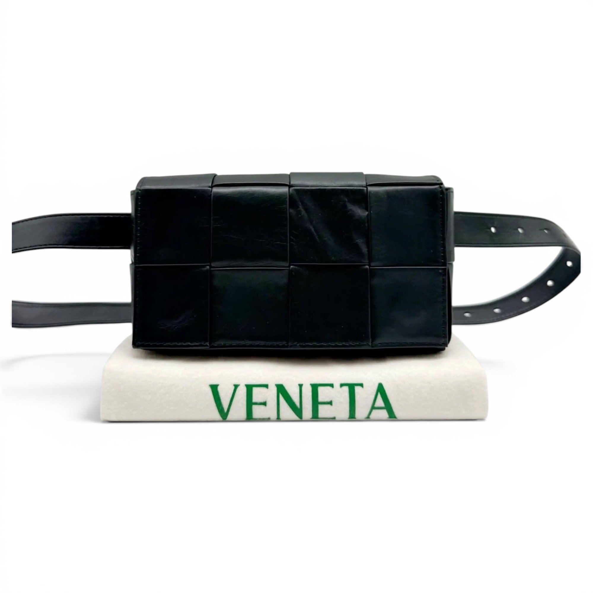 Cassette leather handbag
