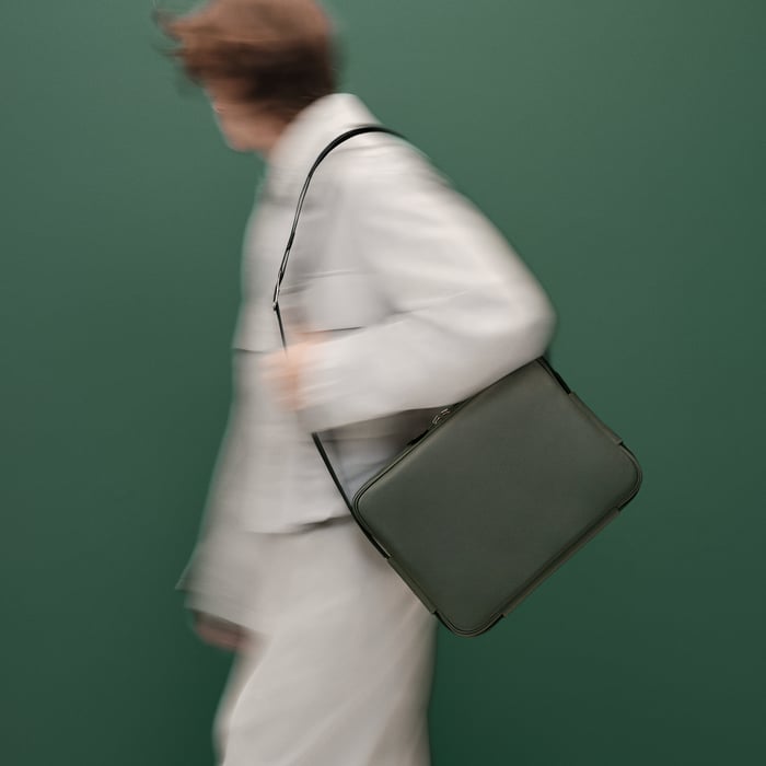 Etriviere Messenger Bag