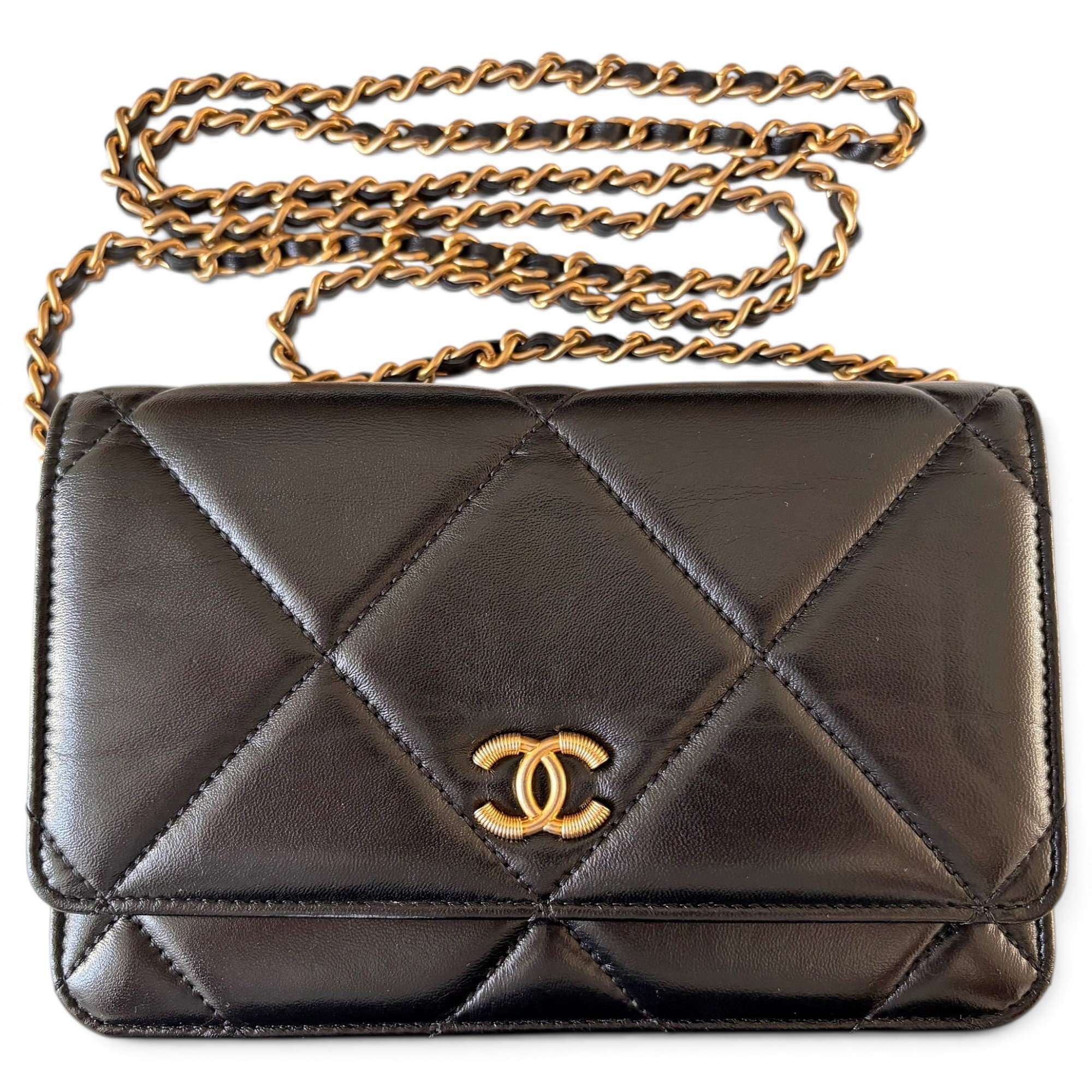 Wallet On Chain Chanel 19 leather crossbody bag