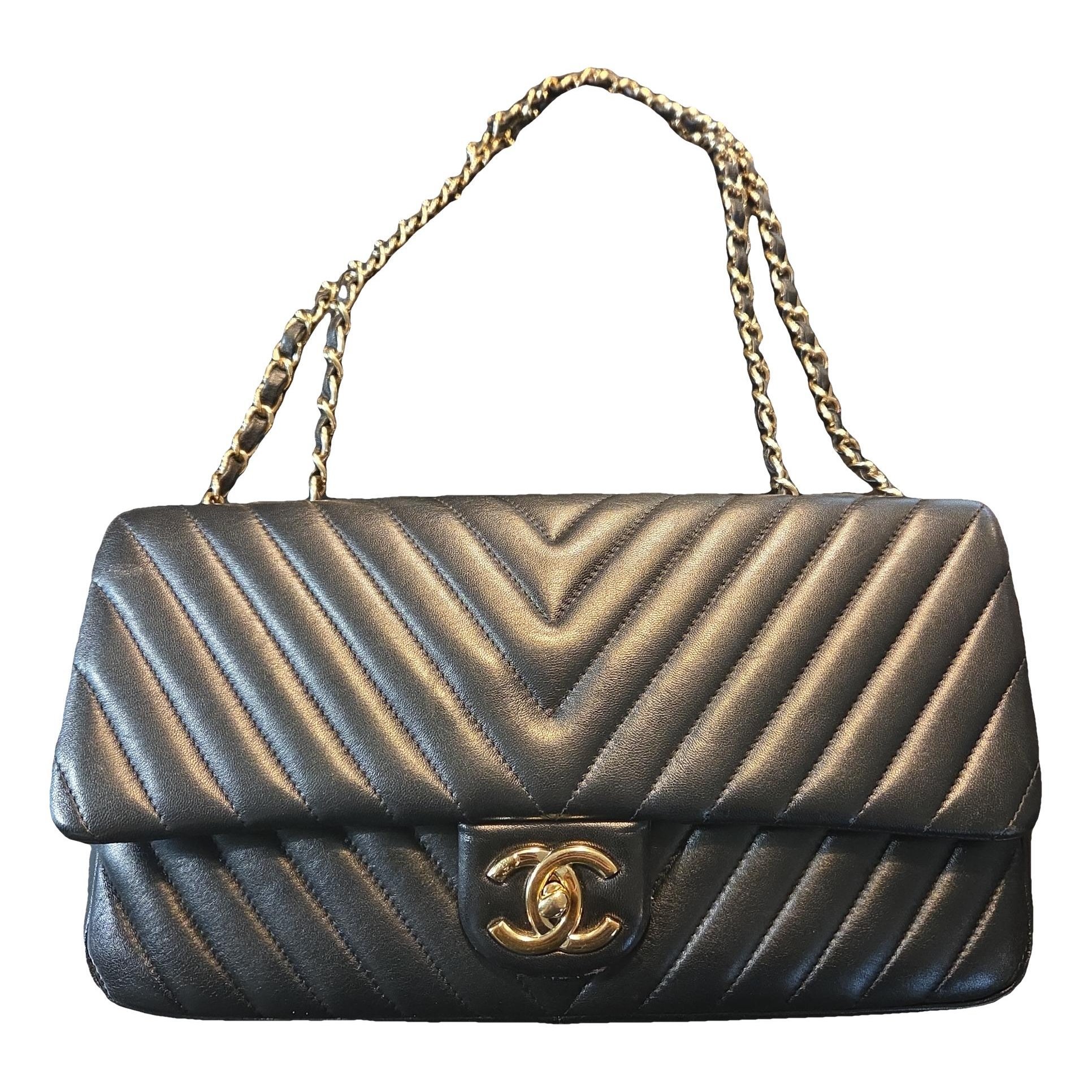 Timeless/Classique leather crossbody bag