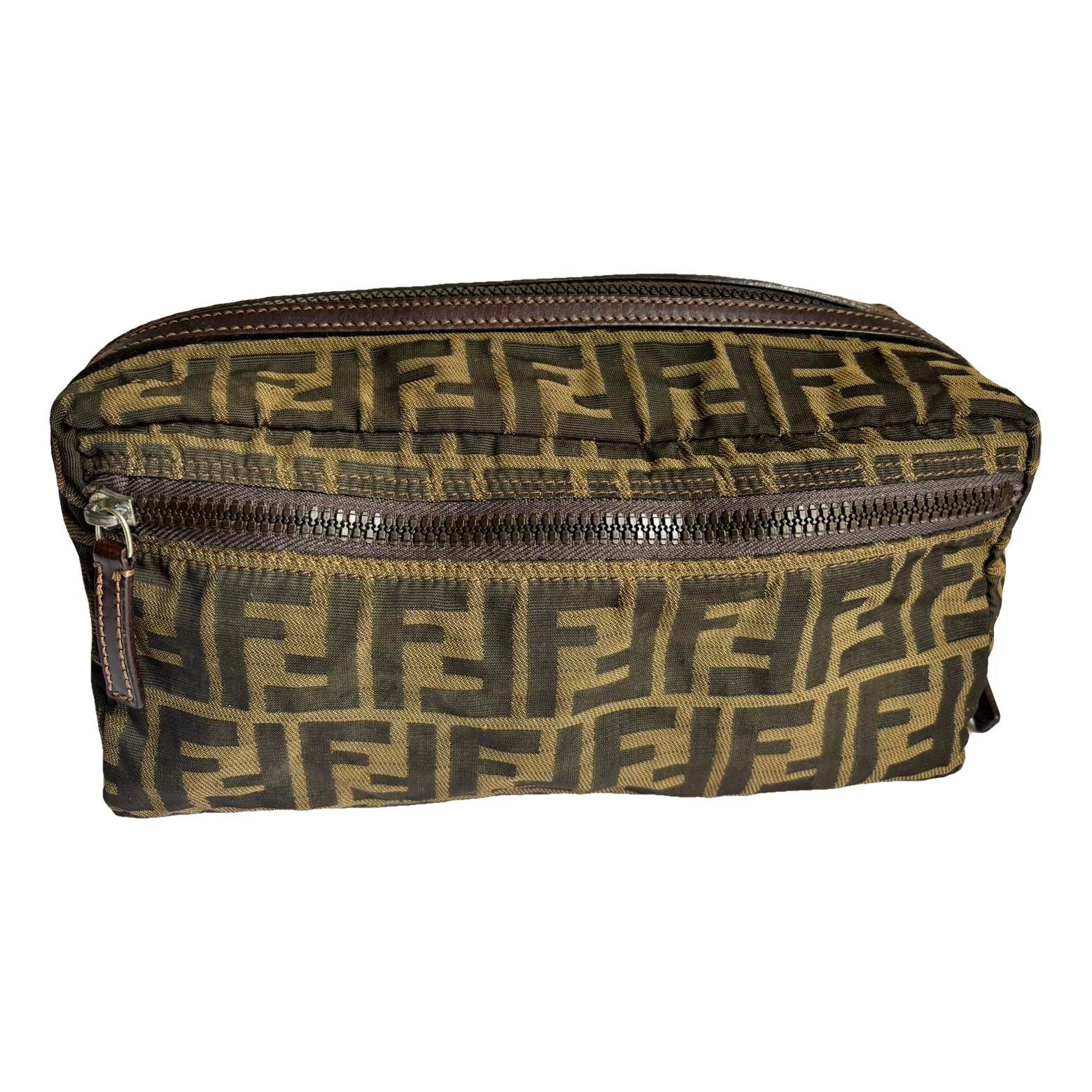 Cloth clutch bag