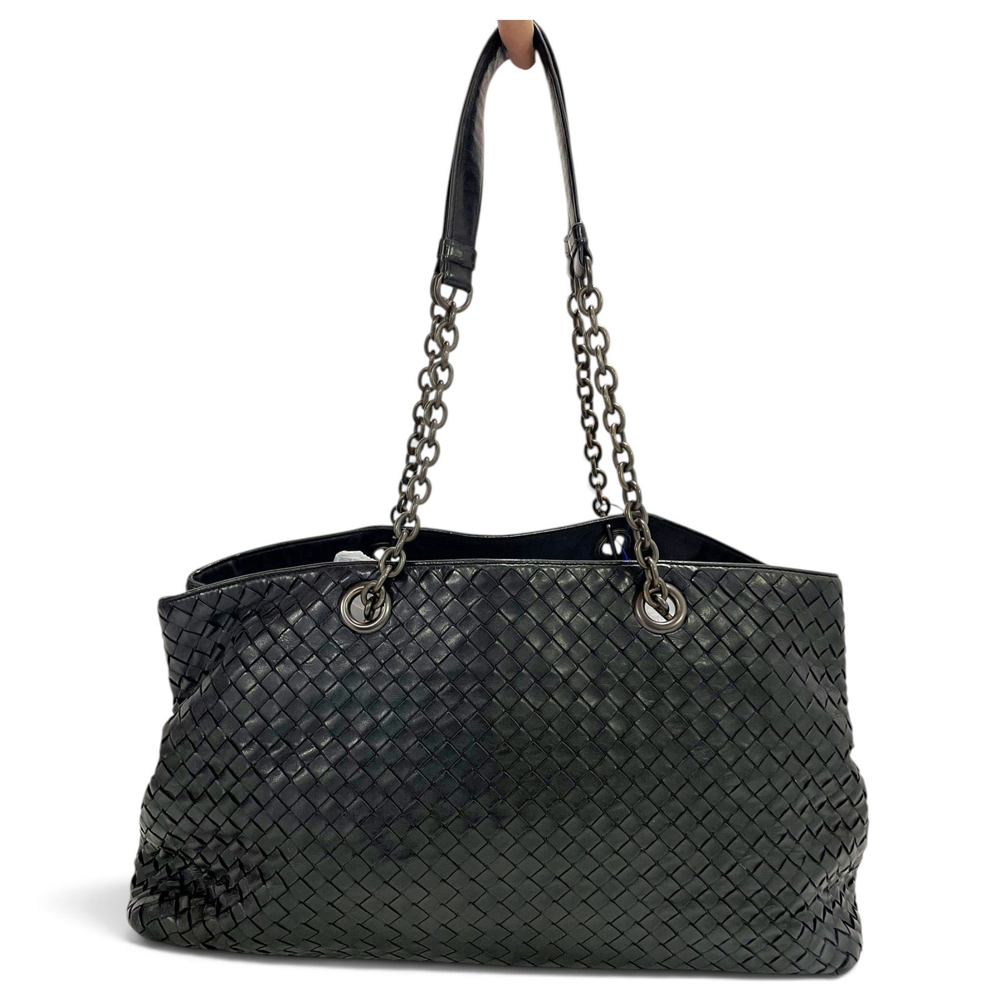 Bottega Veneta Fourre-Tout leather handbag