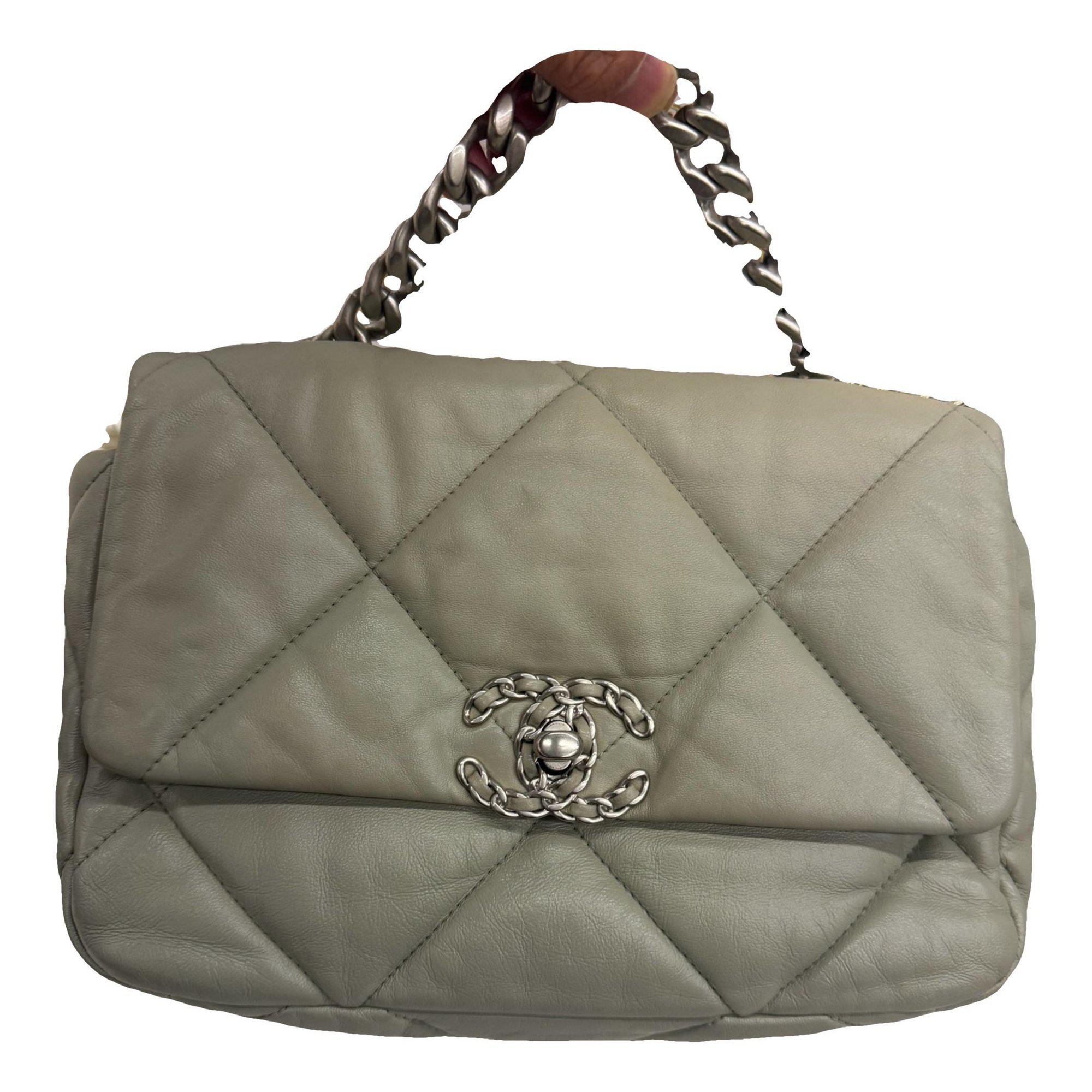 Chanel 19 leather handbag