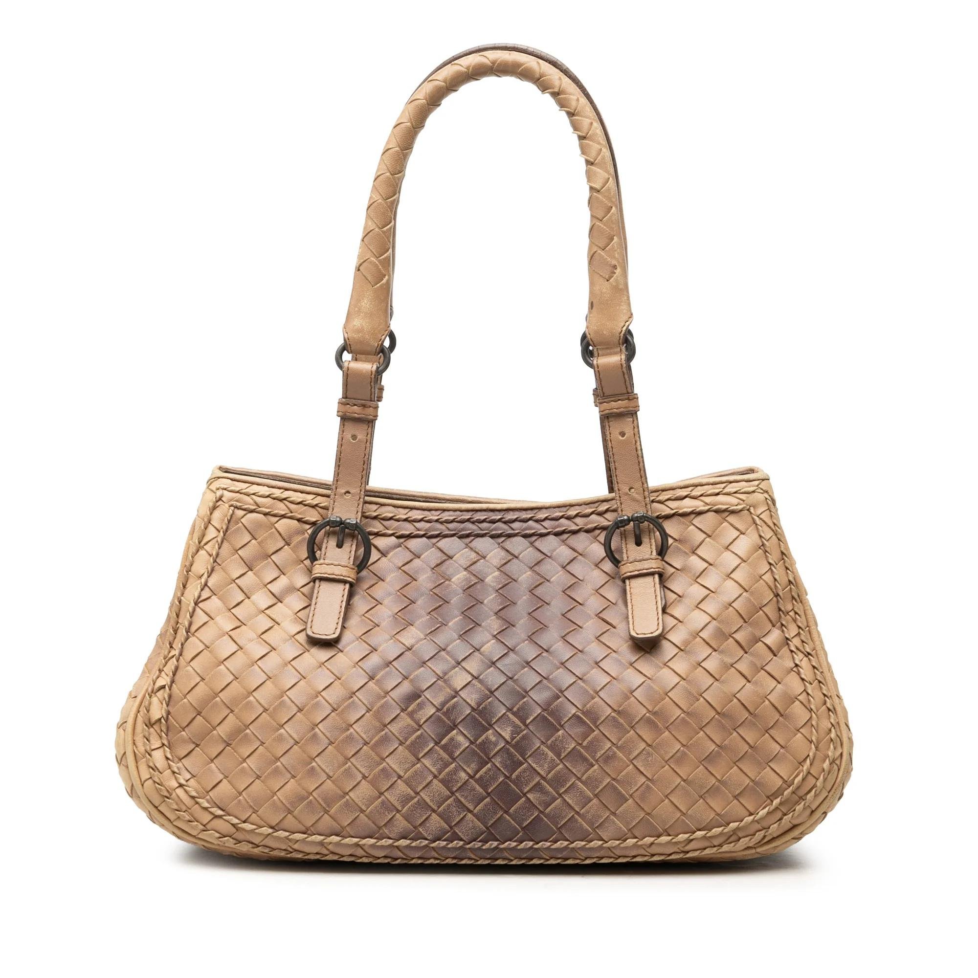 Veneta leather handbag