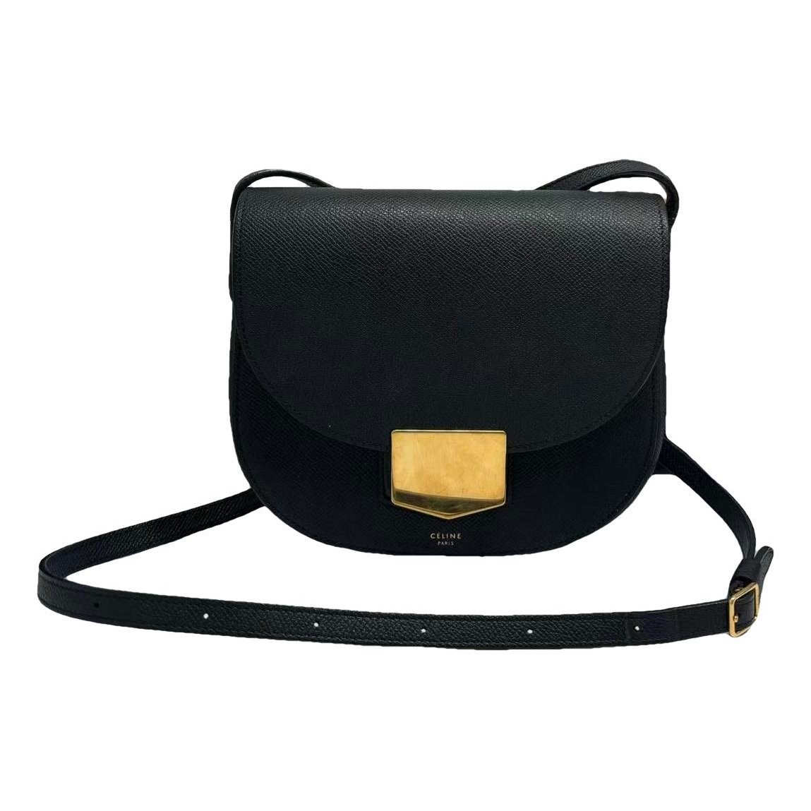 Classic leather crossbody bag