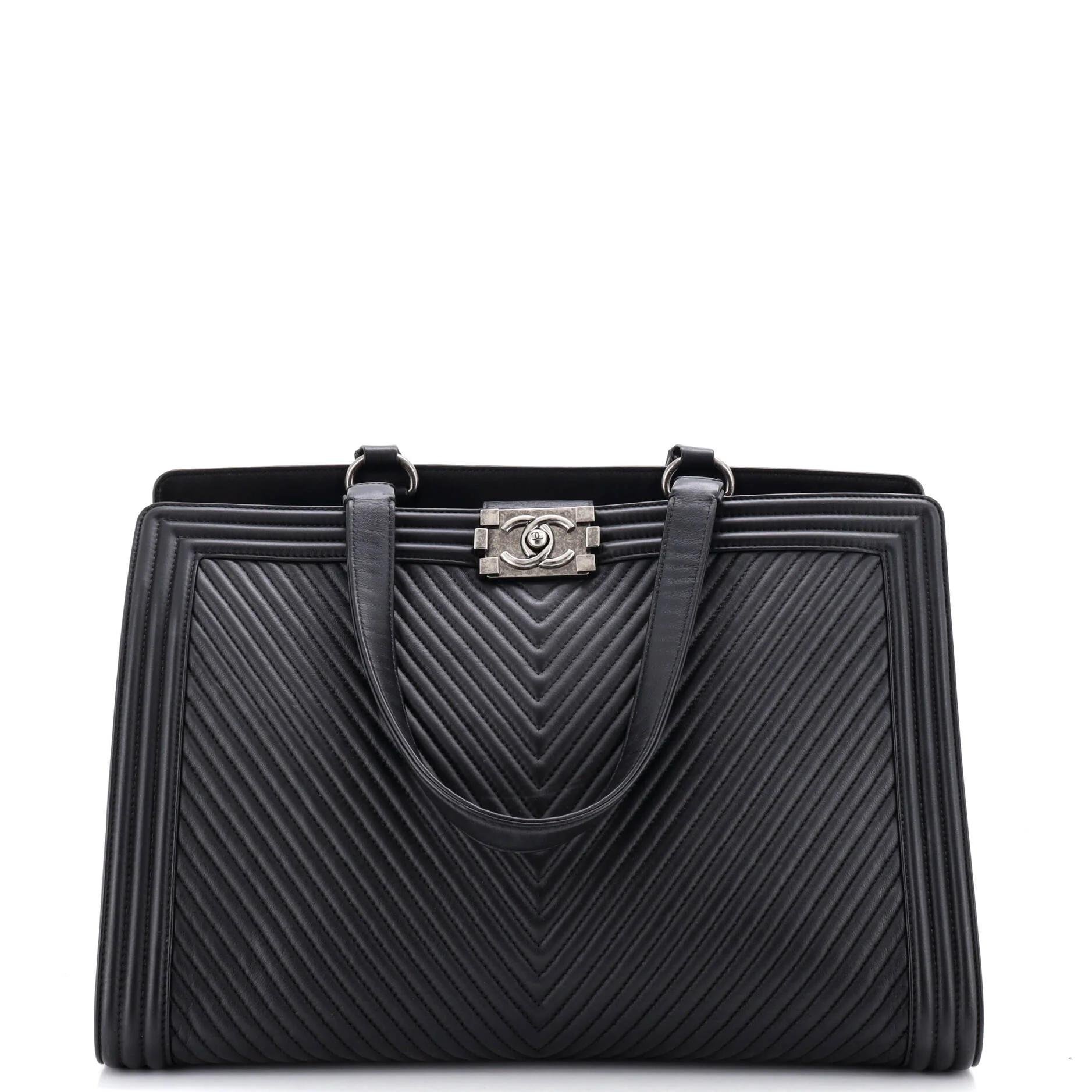 Chanel Classic CC Shopping leather tote
