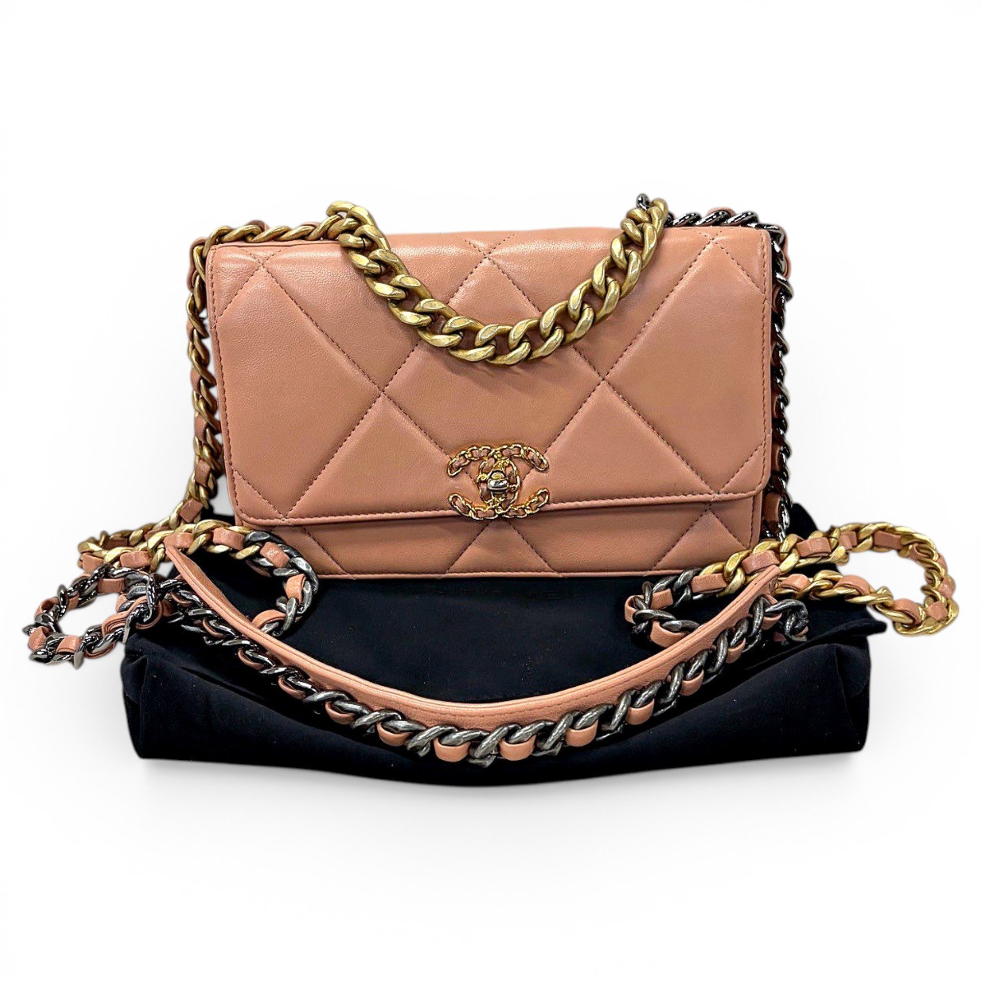Wallet On Chain Chanel 19 leather handbag
