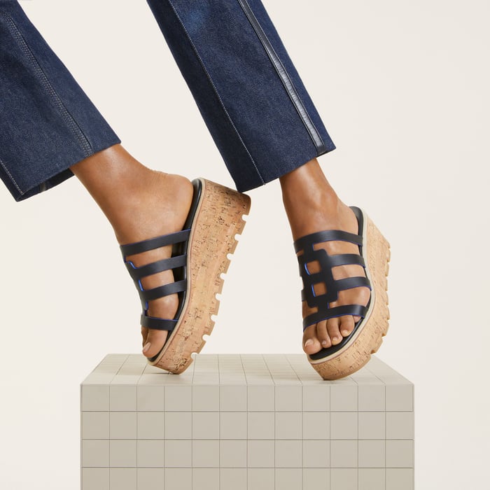 Noir Isabella 30 Sandal