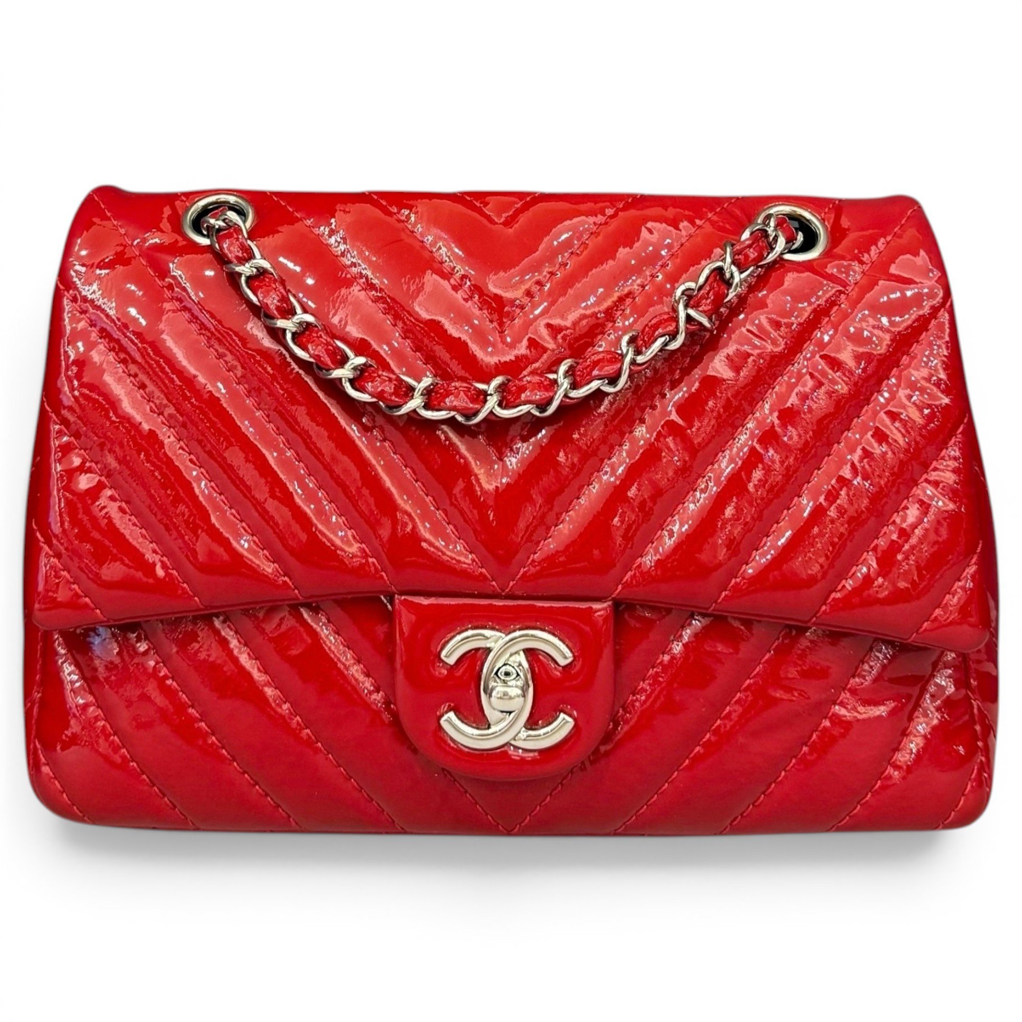 Timeless/Classique patent leather handbag