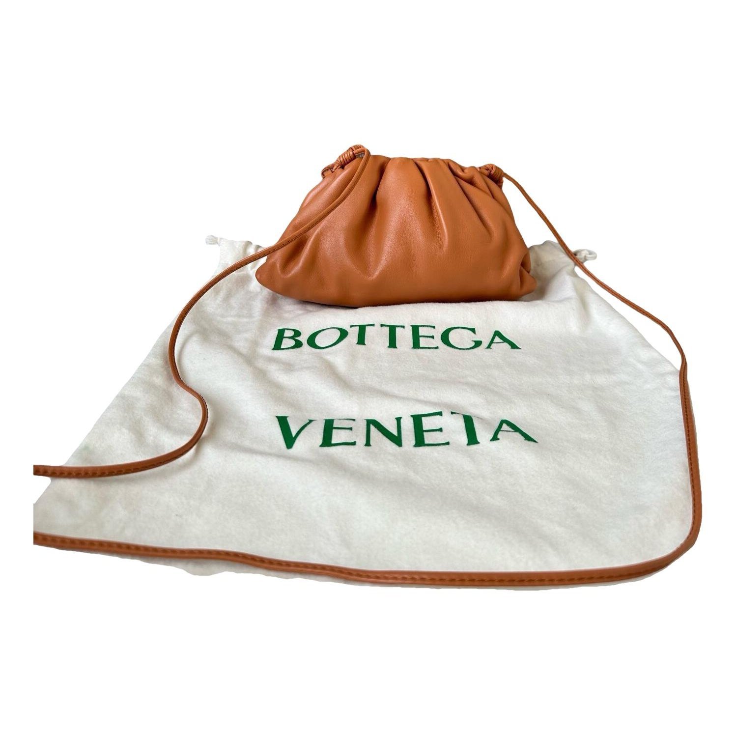 Pouch leather handbag
