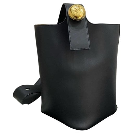Pebble leather handbag