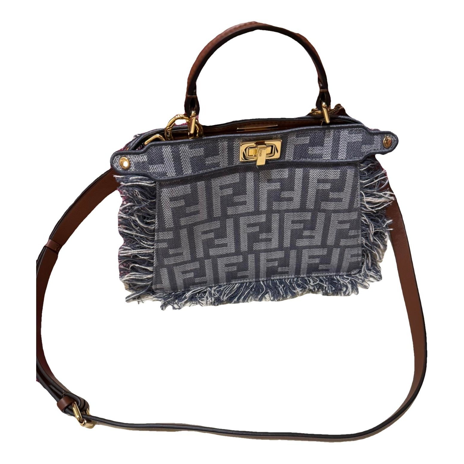 Peekaboo IseeU handbag