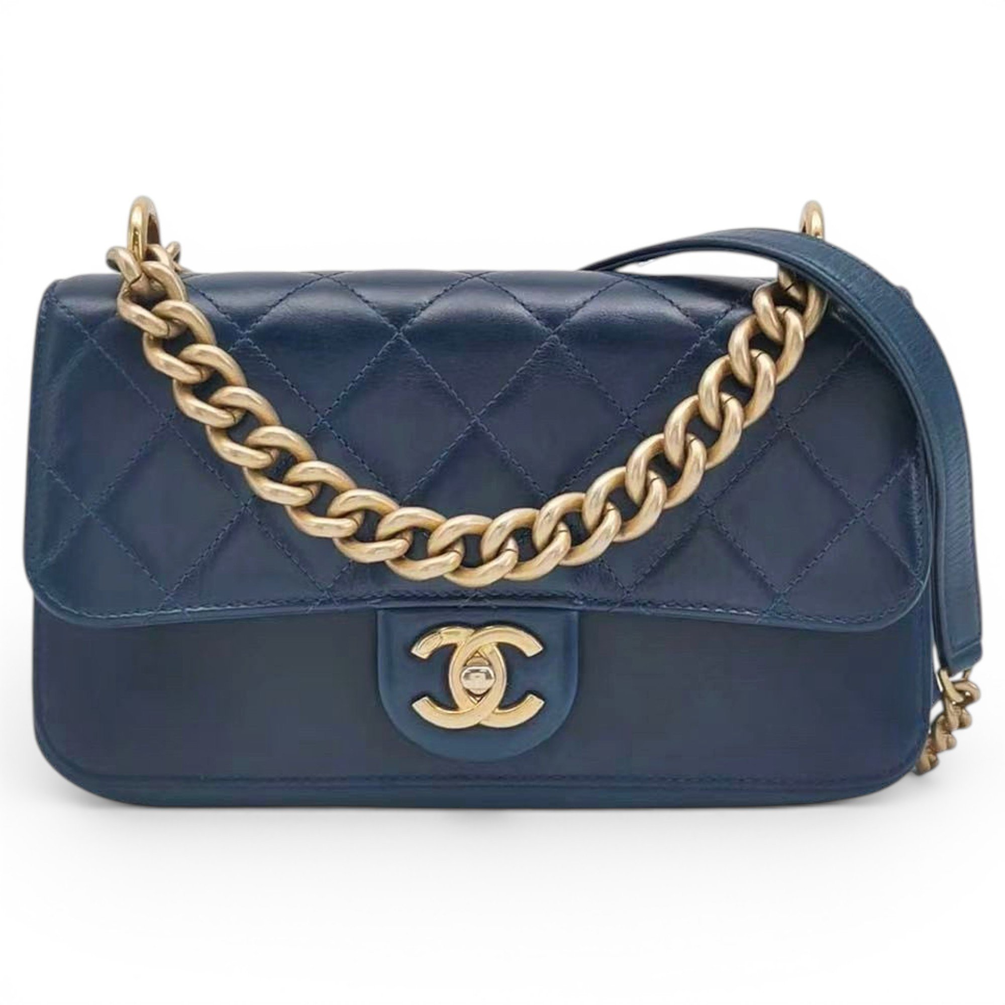 Timeless/Classique leather crossbody bag