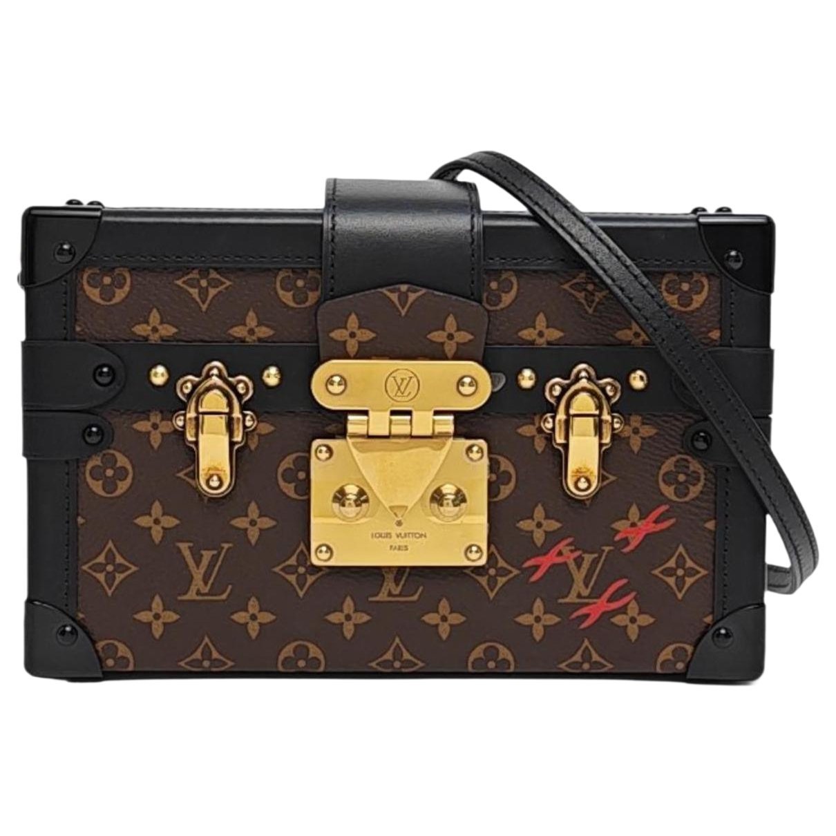 Petite Malle leather crossbody bag