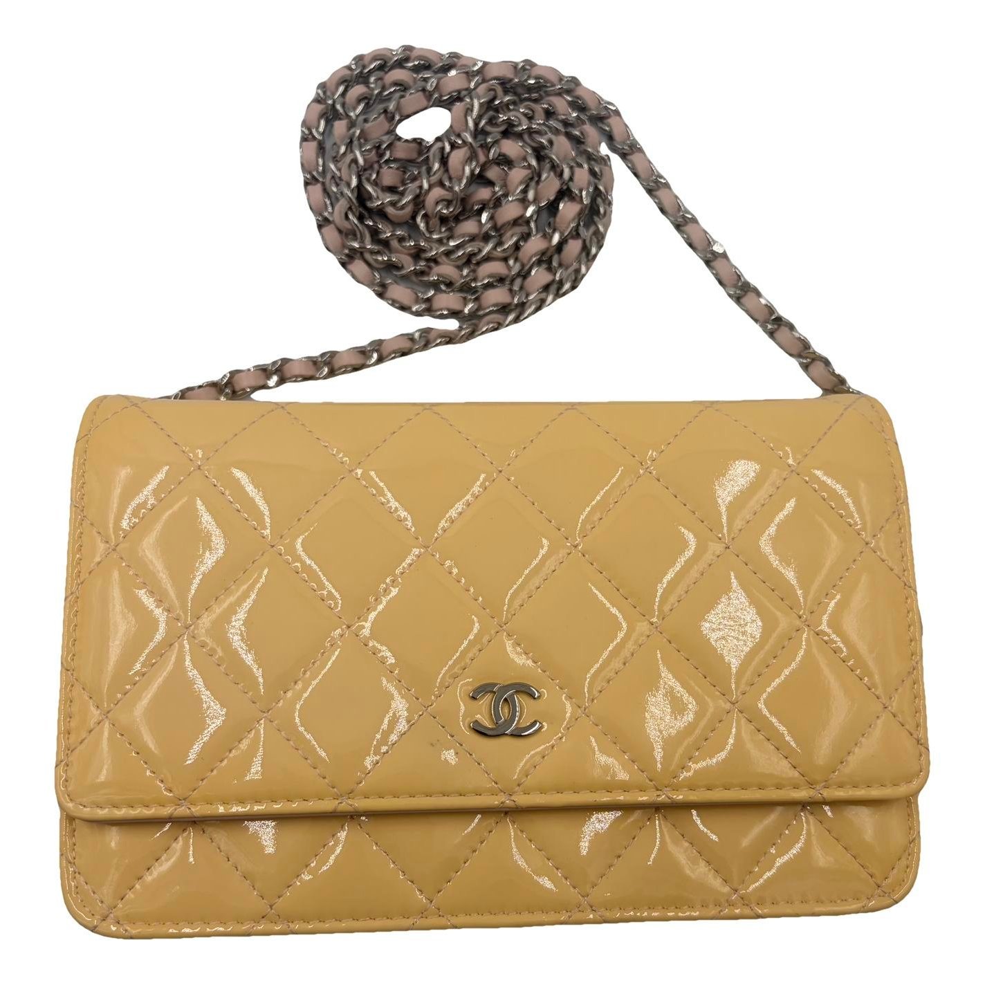 Wallet On Chain patent leather crossbody bag