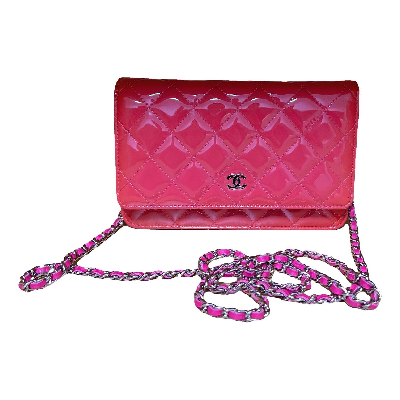 Wallet On Chain Timeless/Classique leather crossbody bag