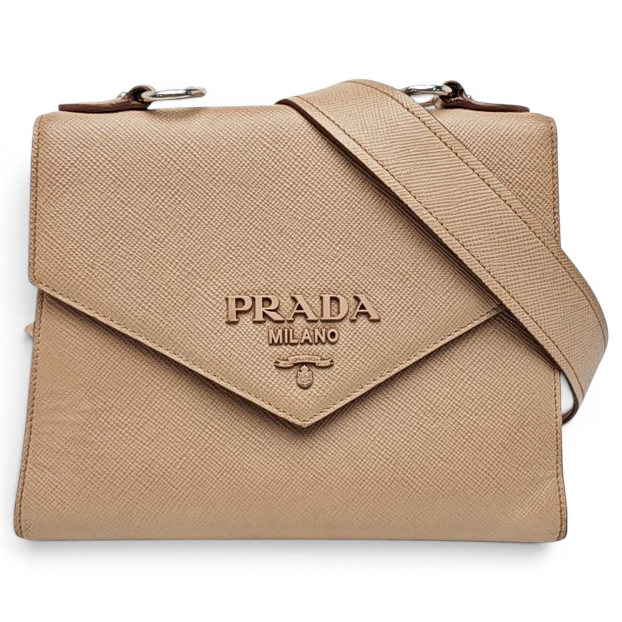 Monochrome leather handbag