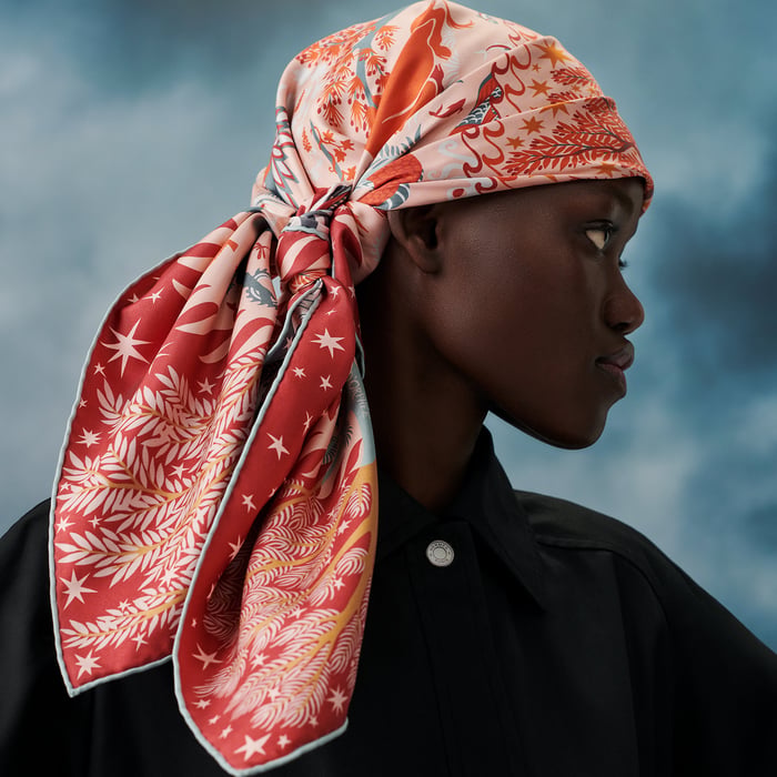 Sous Le Charme d'Orphee Double Face Scarf 90