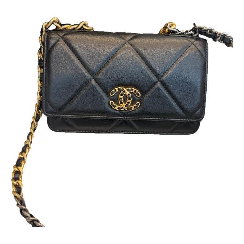 Wallet On Chain Chanel 19 leather handbag