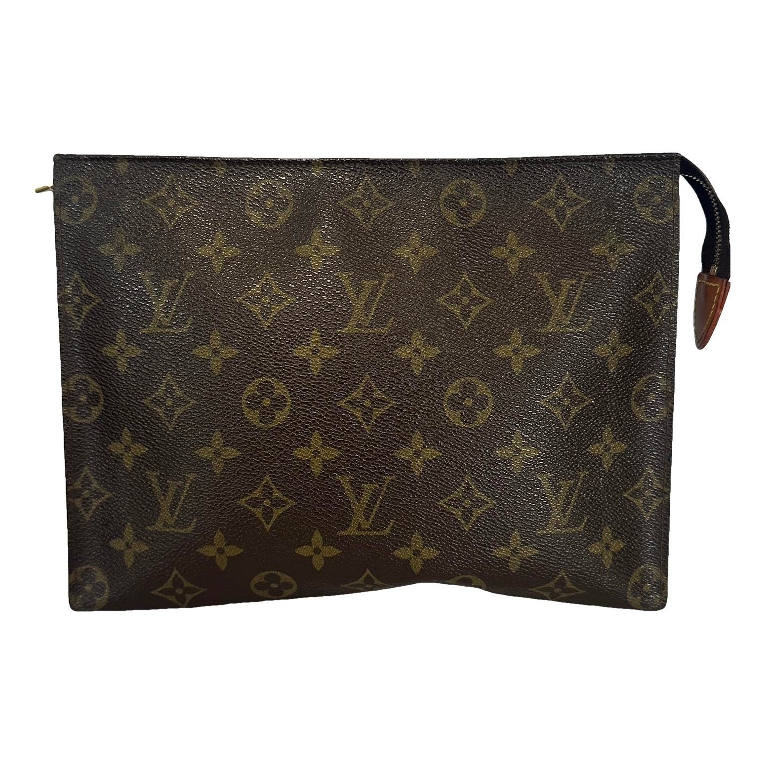 Leather clutch bag
