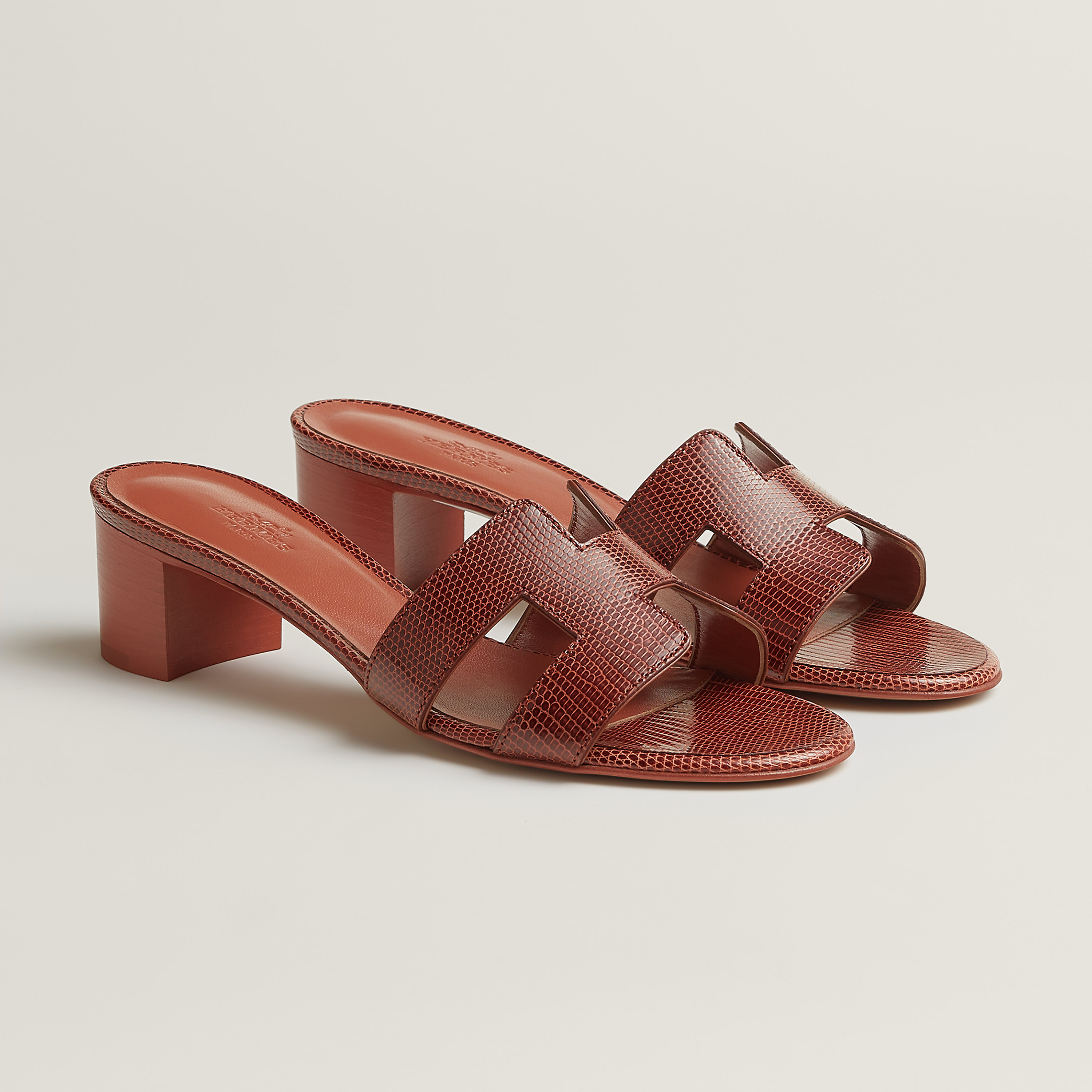 Oasis sandal