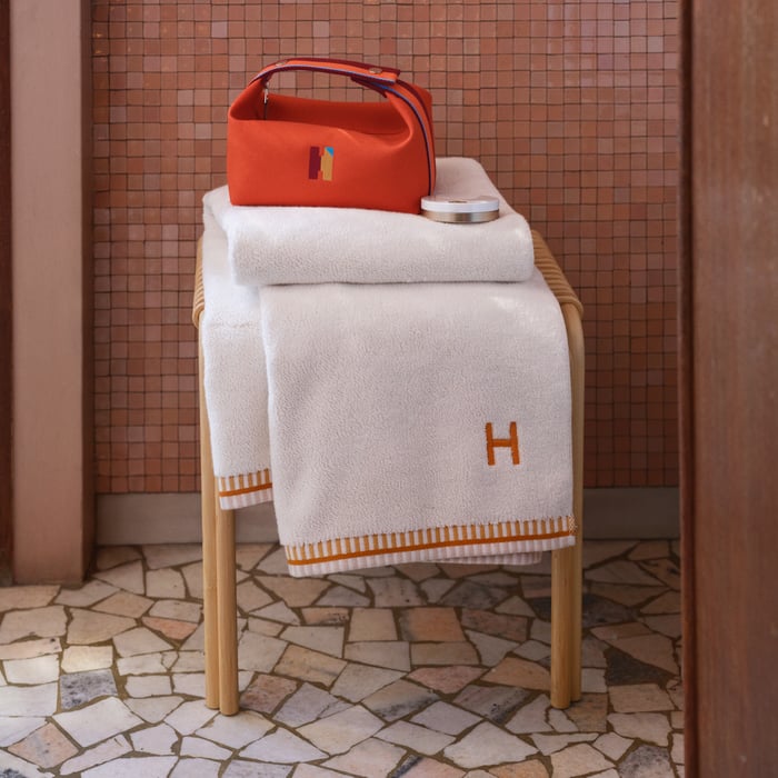 Orange Feu Bride-a-brac H Pavillon Case, Small Model