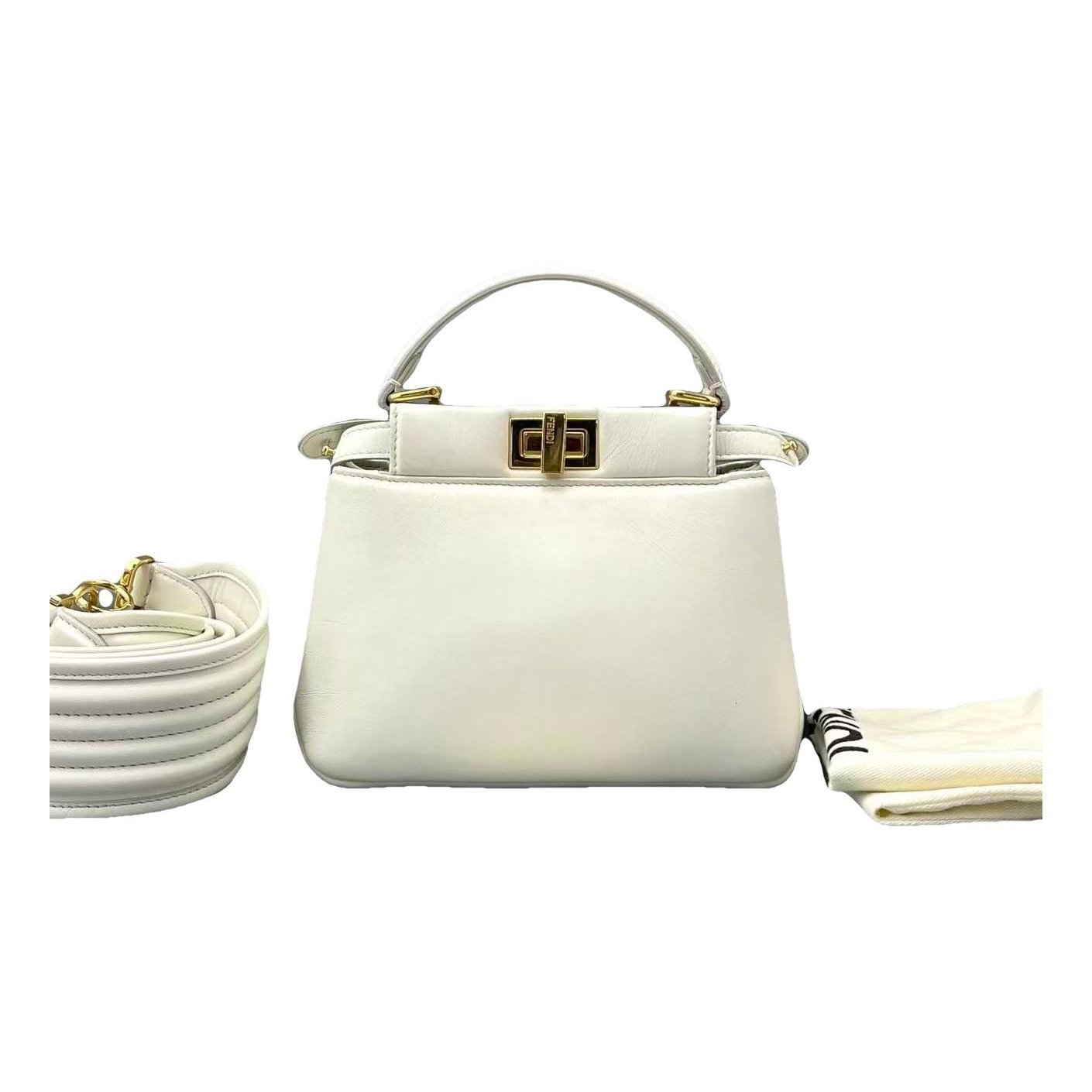 Peekaboo Essentially leather handbag