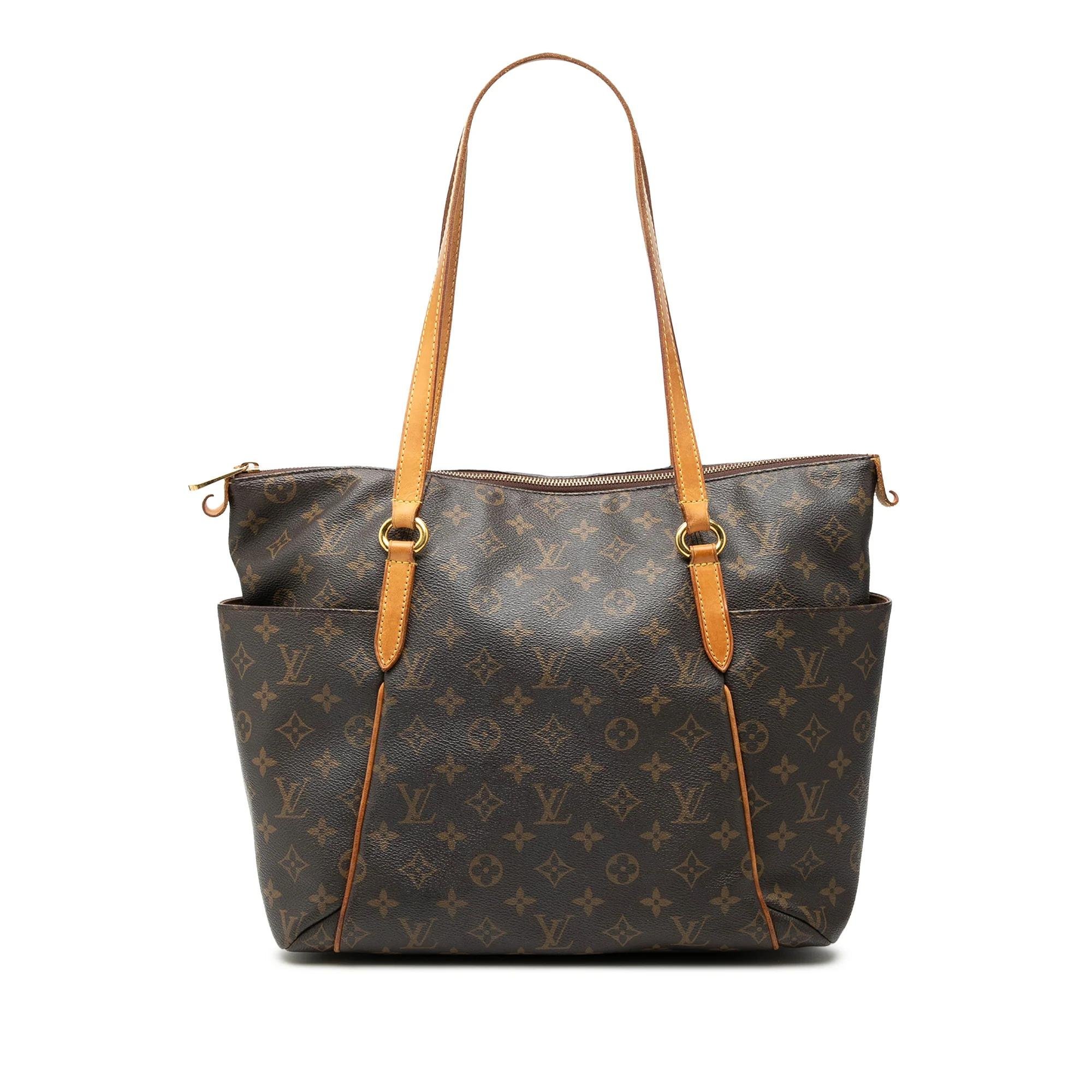 Totally leather tote