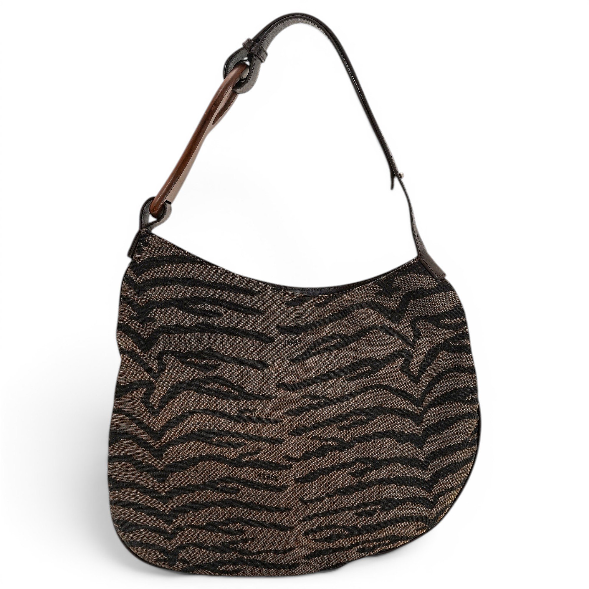 Oyster cloth handbag