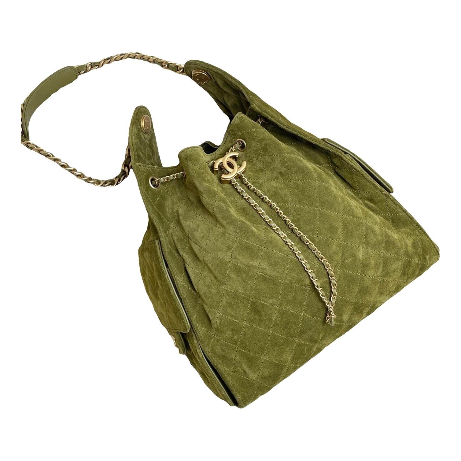 Chanel 25 handbag