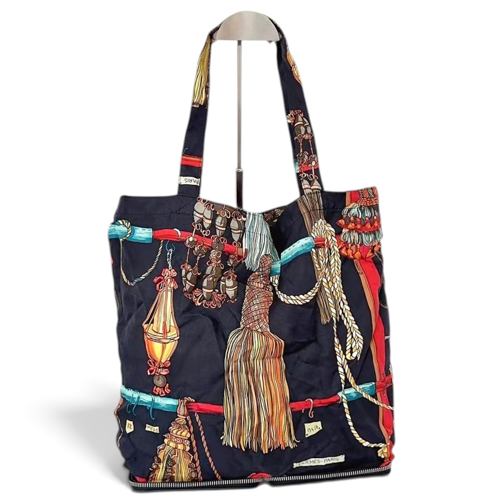Silky Pop faux fur handbag