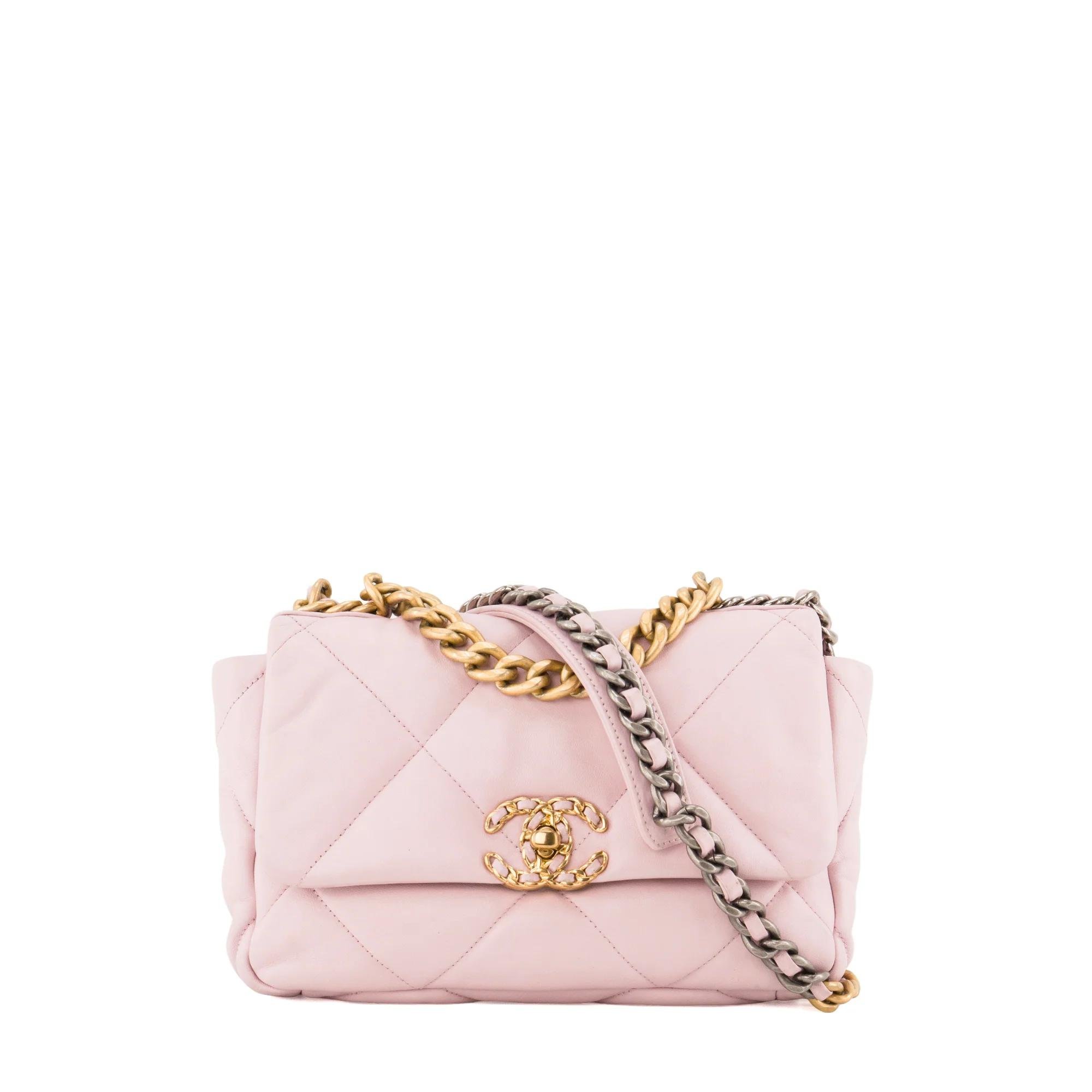 Chanel 19 leather bag
