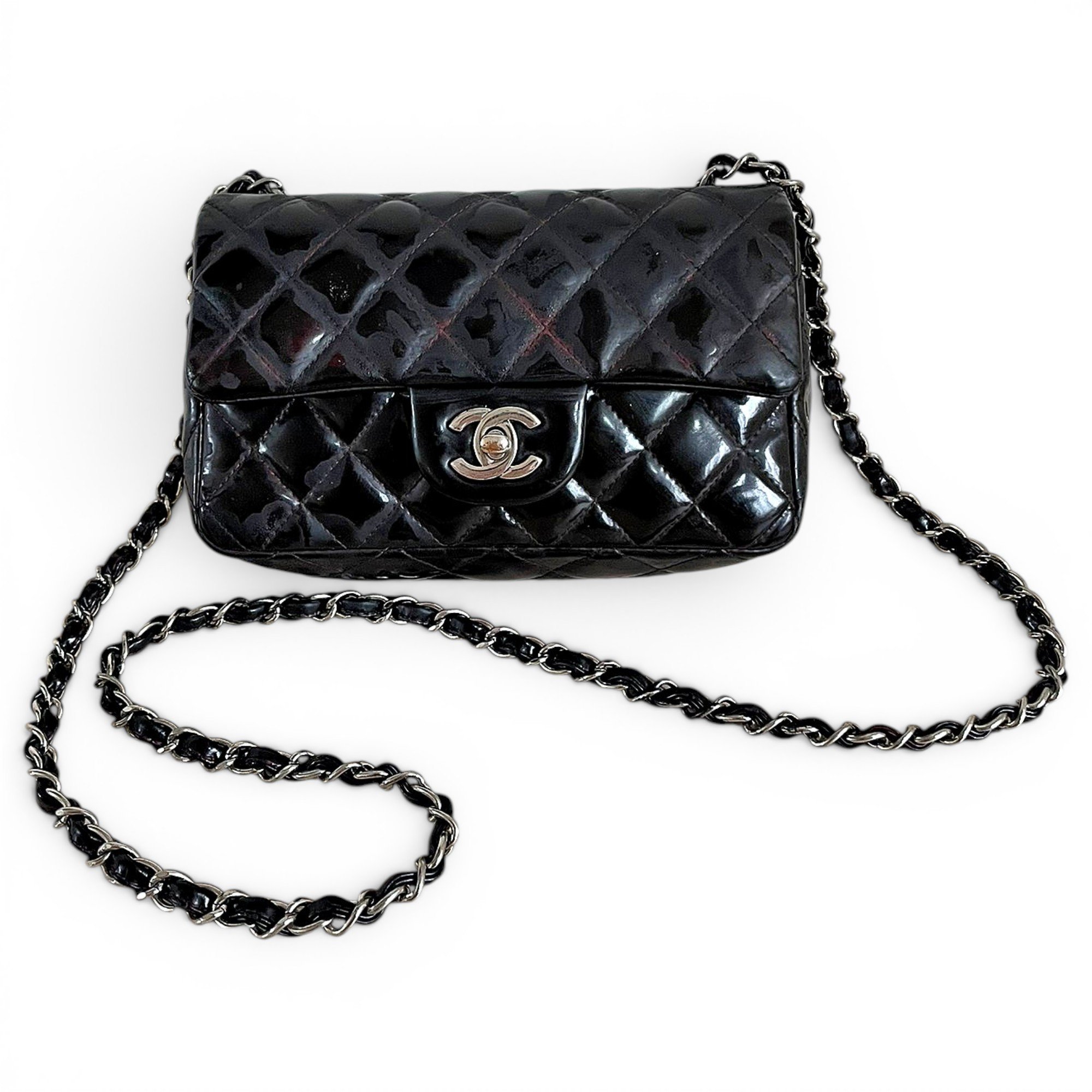 Timeless/Classique patent leather crossbody bag