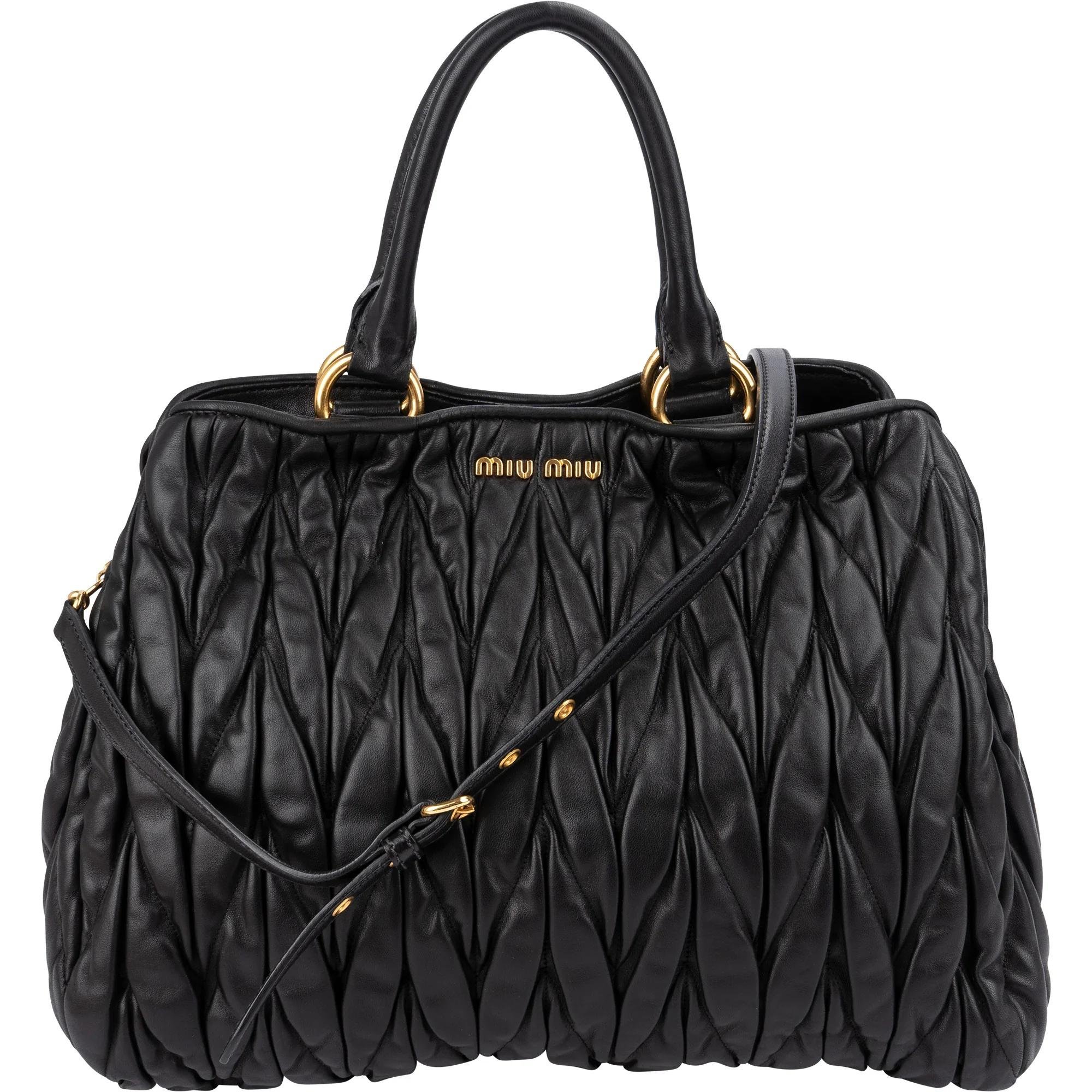 Matelassé leather handbag