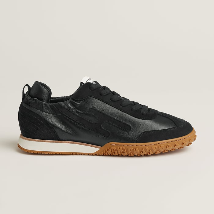 Noir Jet Sneaker