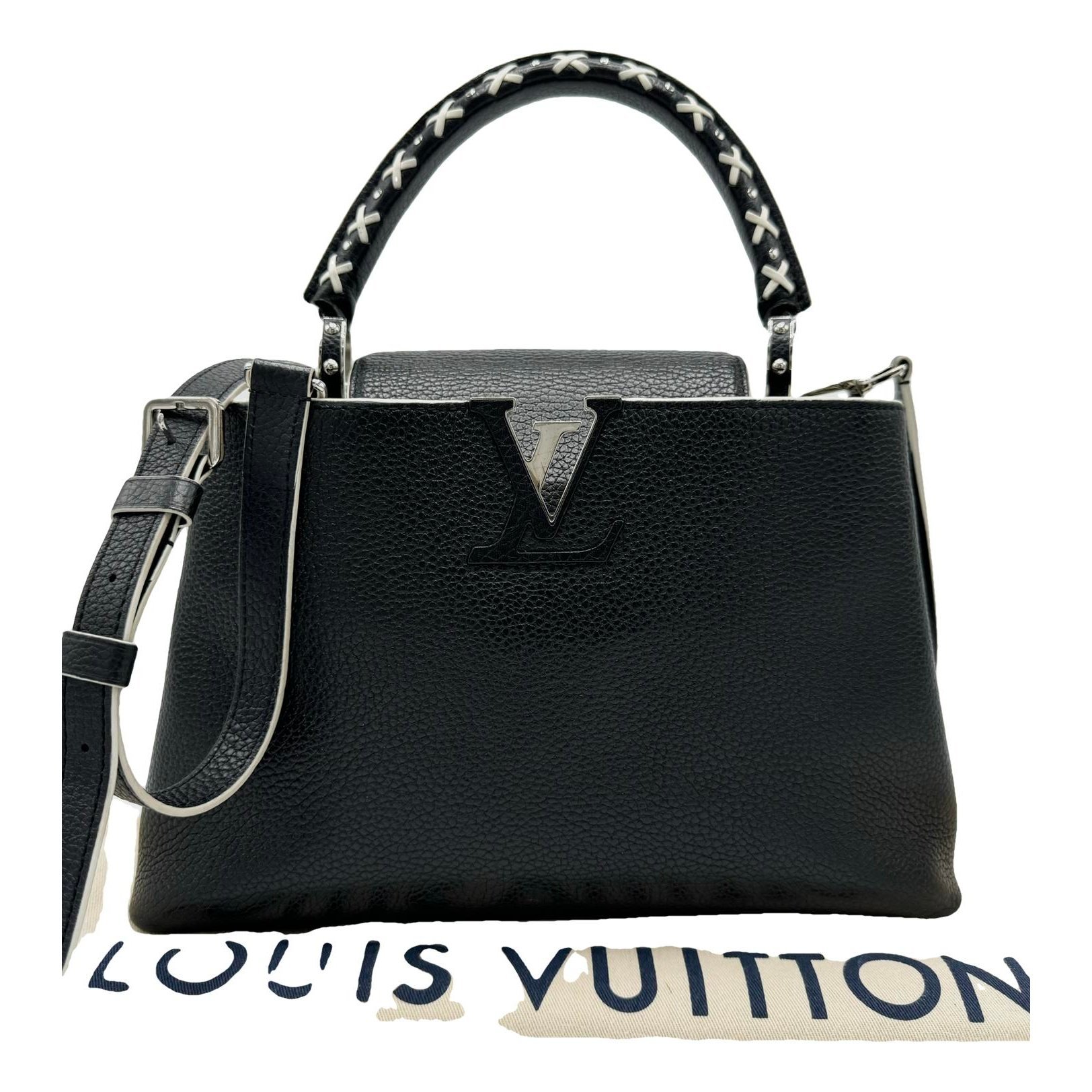 Capucines leather handbag