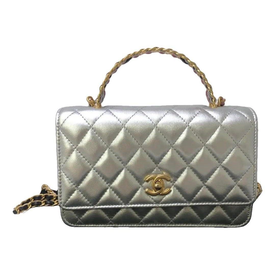 Leather crossbody bag