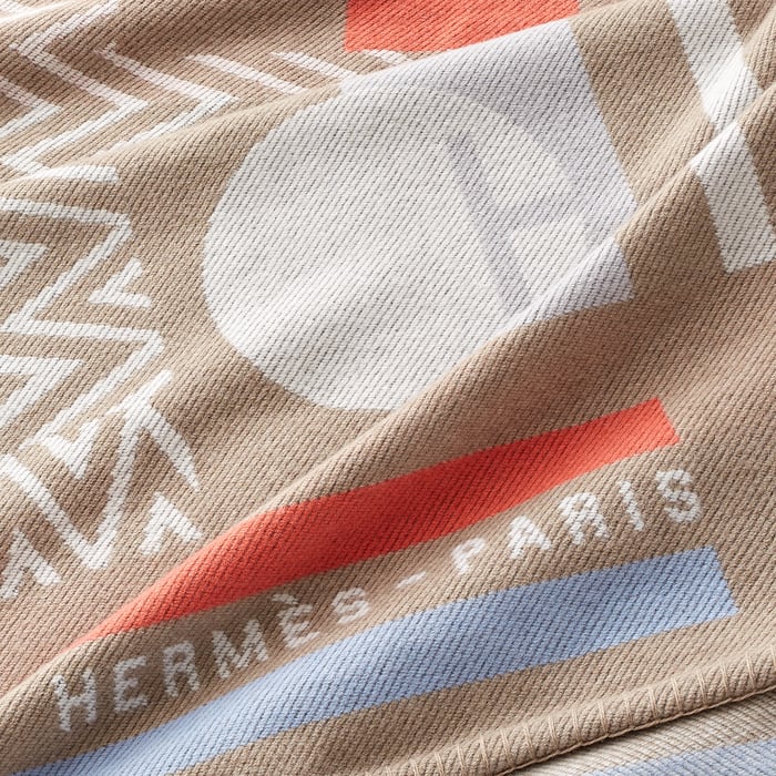 Grège Enigmatic Blanket
