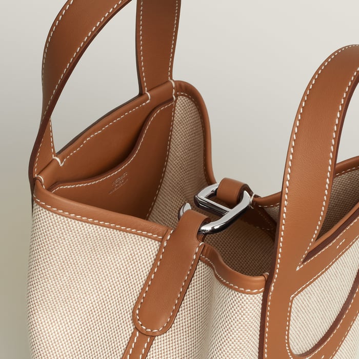 Hermès In-the-loop 18 Bag
