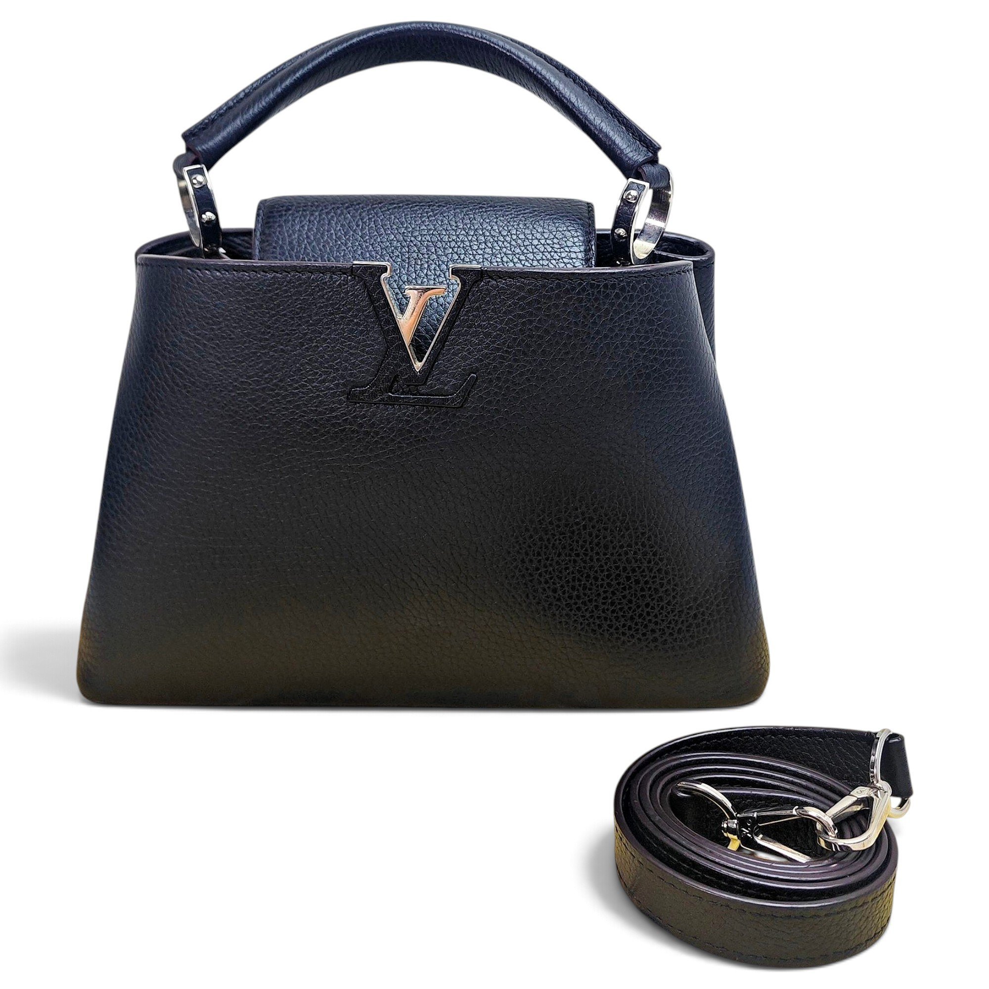 Capucines leather handbag