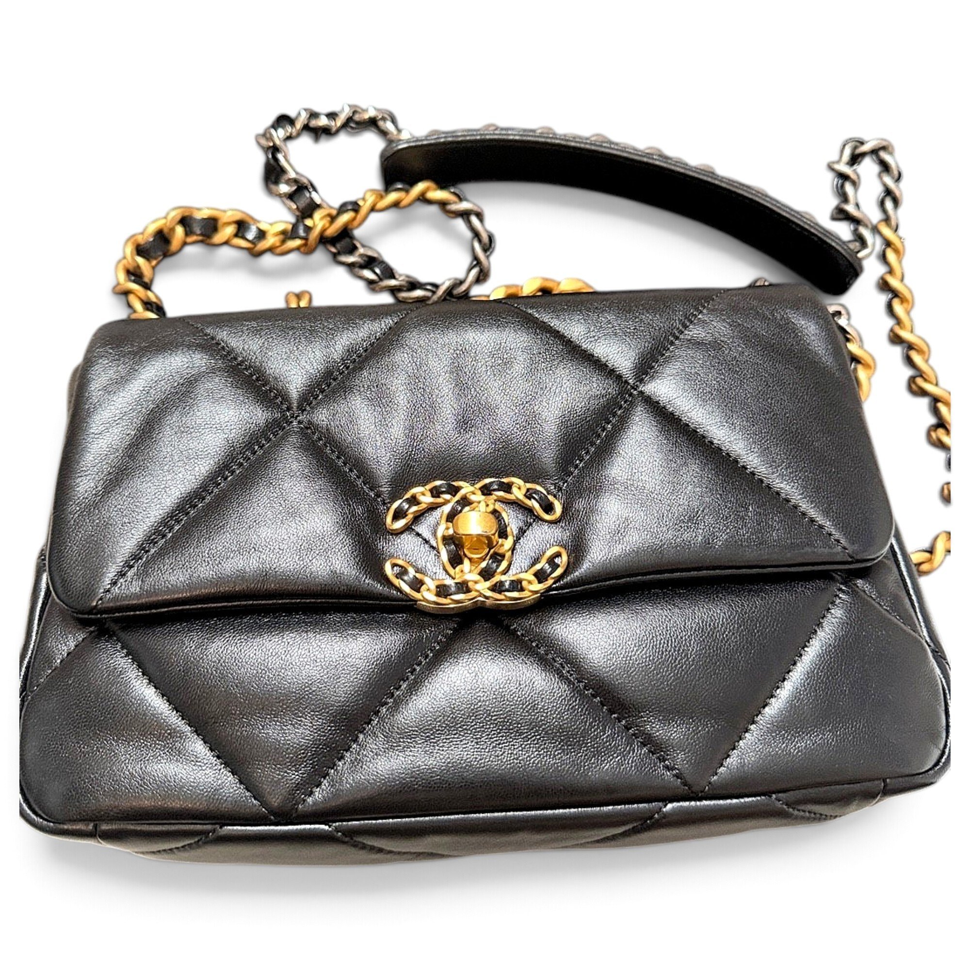 Chanel 19 leather handbag