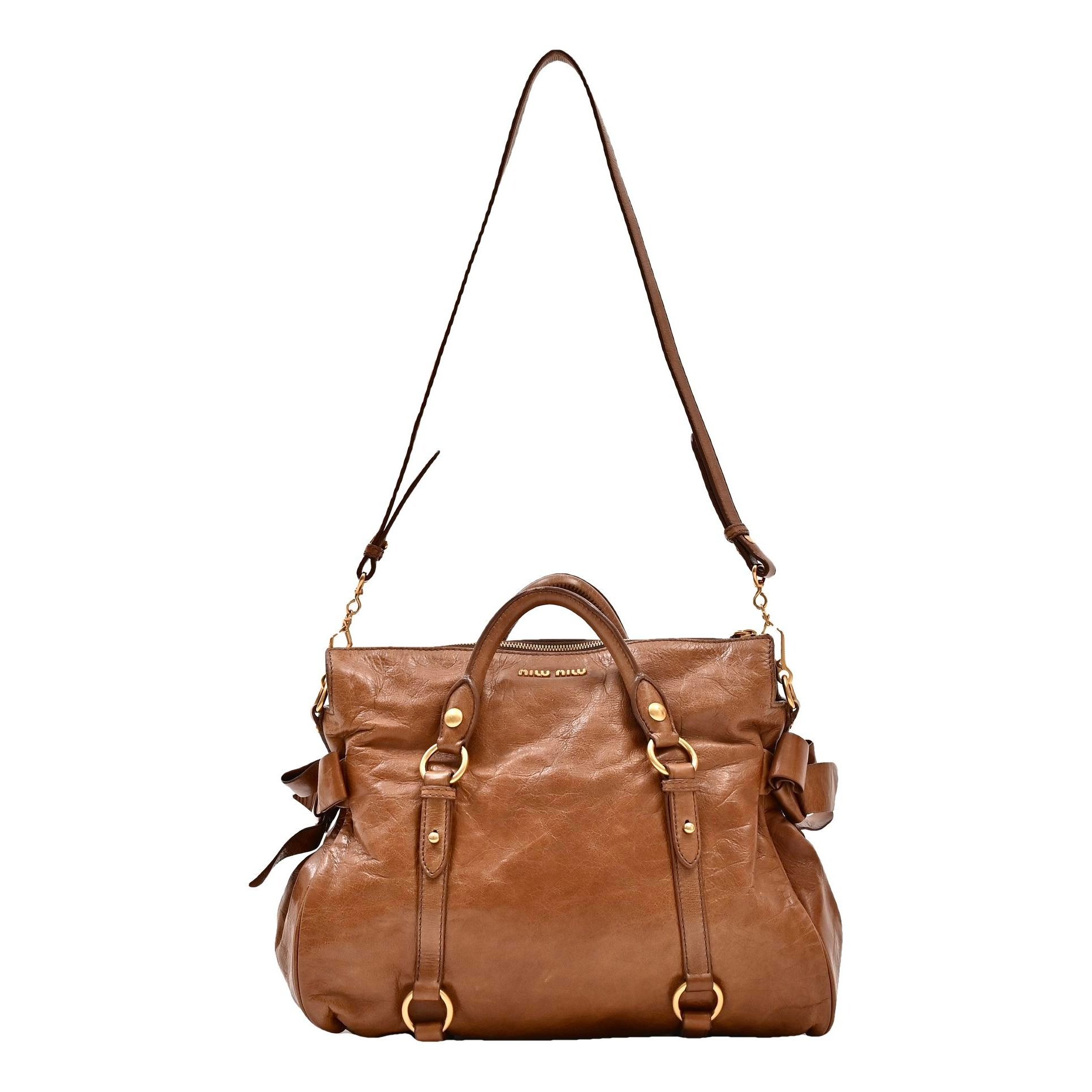 Vitello leather crossbody bag