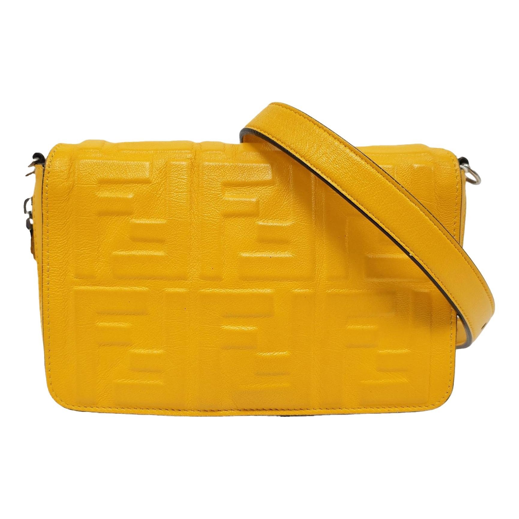 Baguette Chain Midi leather crossbody bag